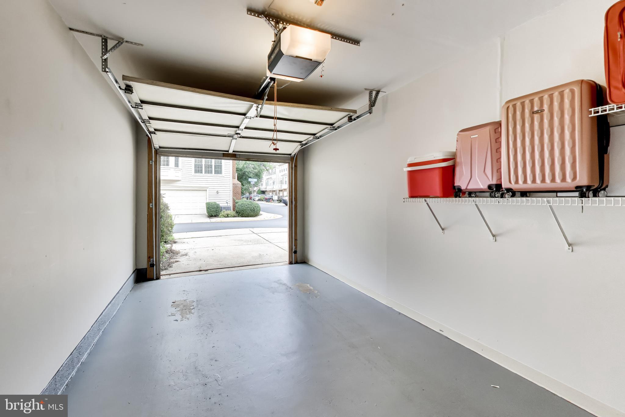 COURTLANDS AT CASCADES - Residential