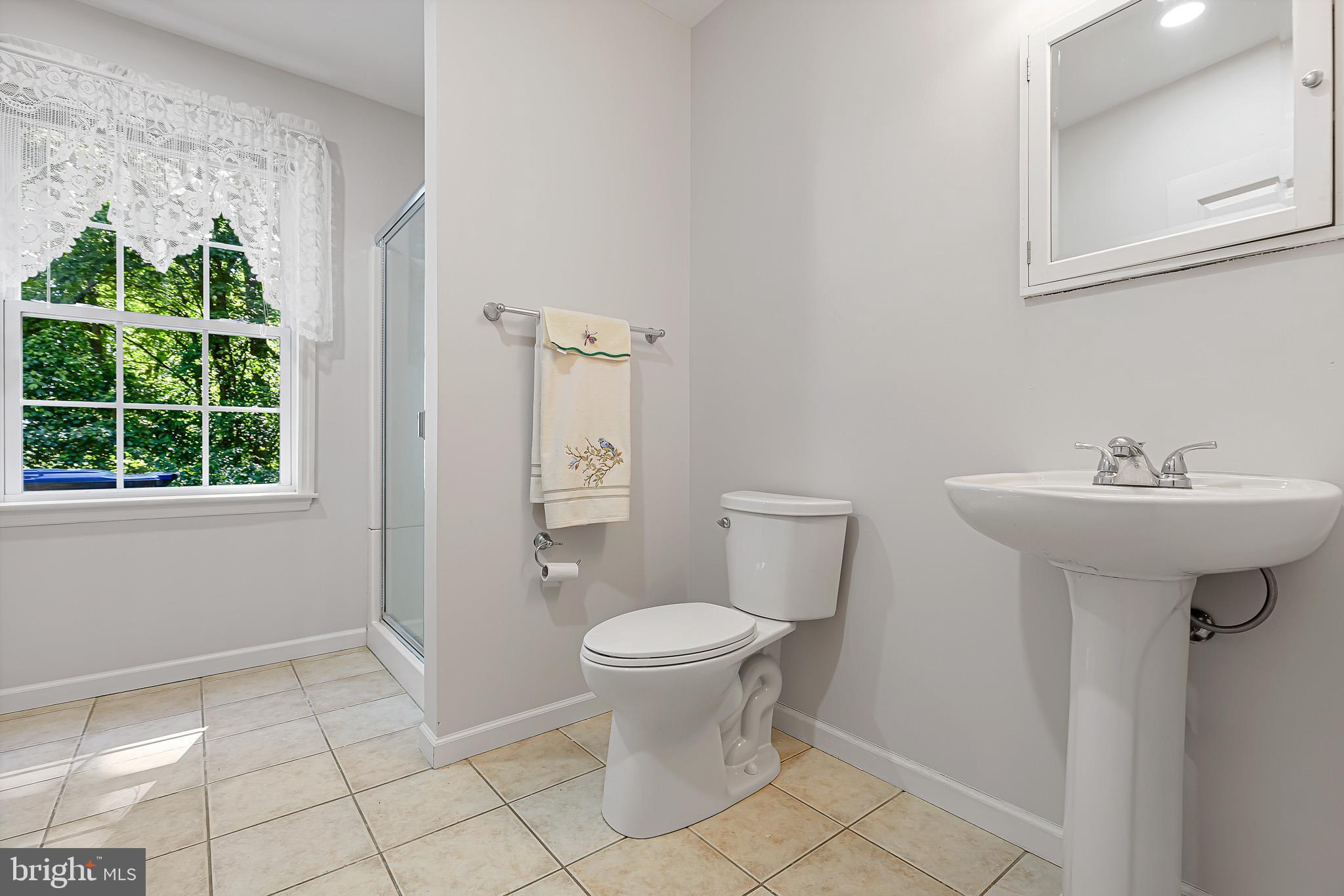 LAUREL WOODS - Residential