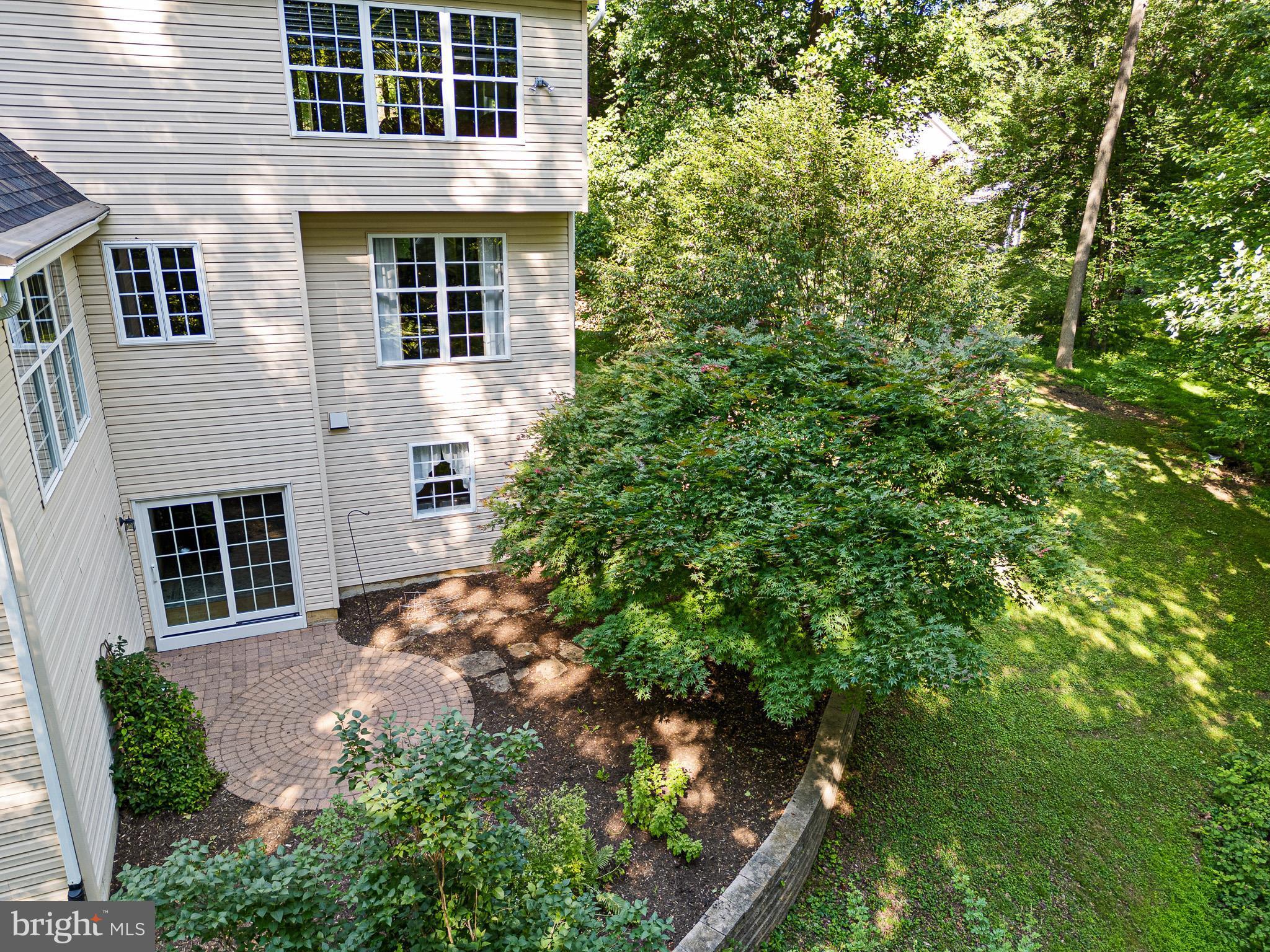 LAUREL WOODS - Residential
