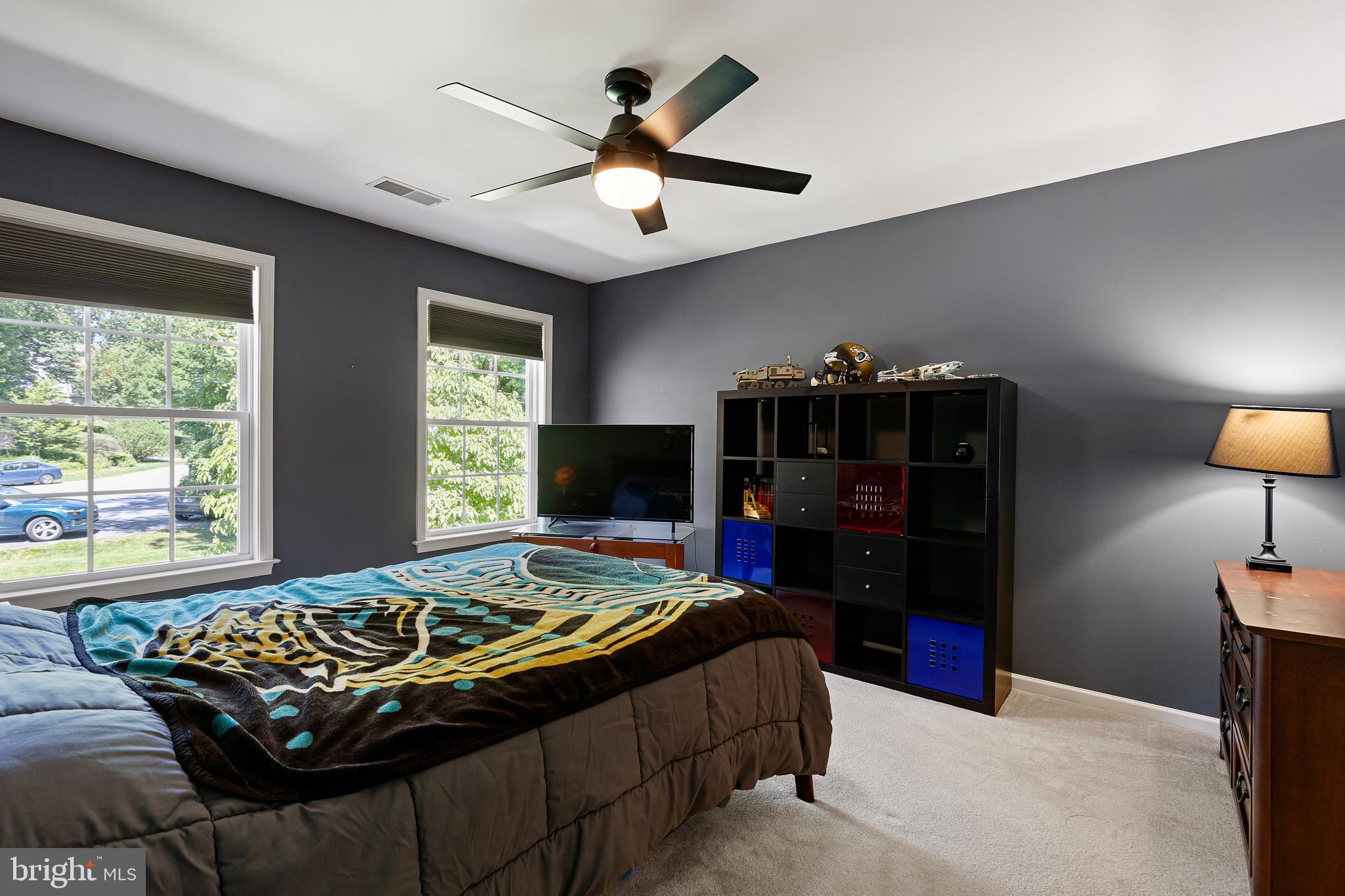 LAUREL WOODS - Residential