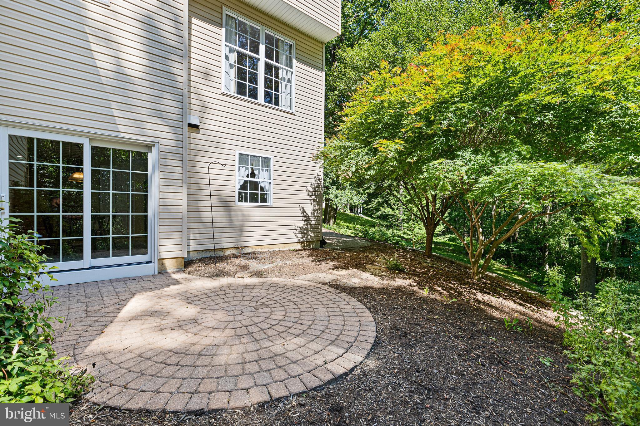 LAUREL WOODS - Residential