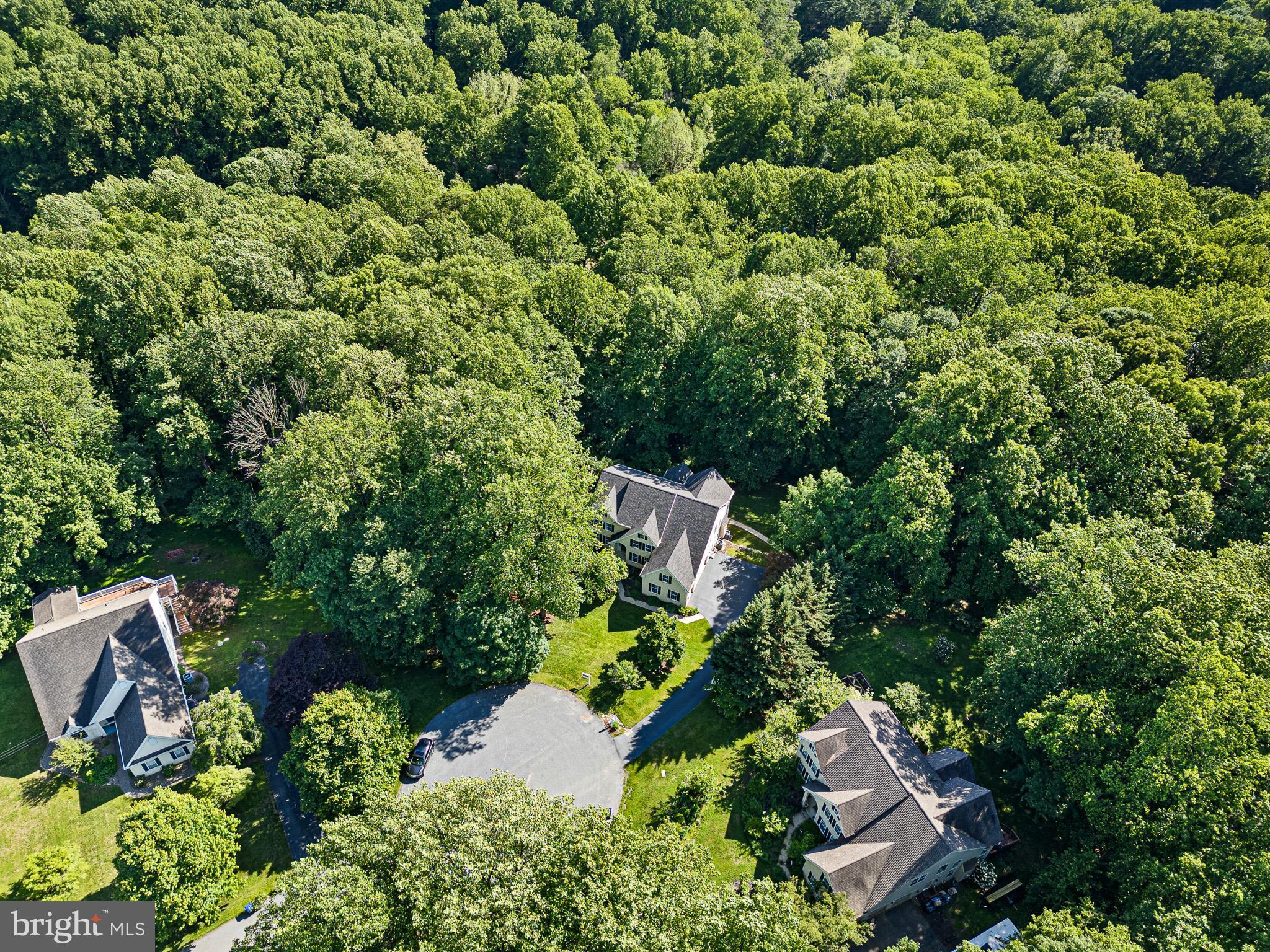 LAUREL WOODS - Residential