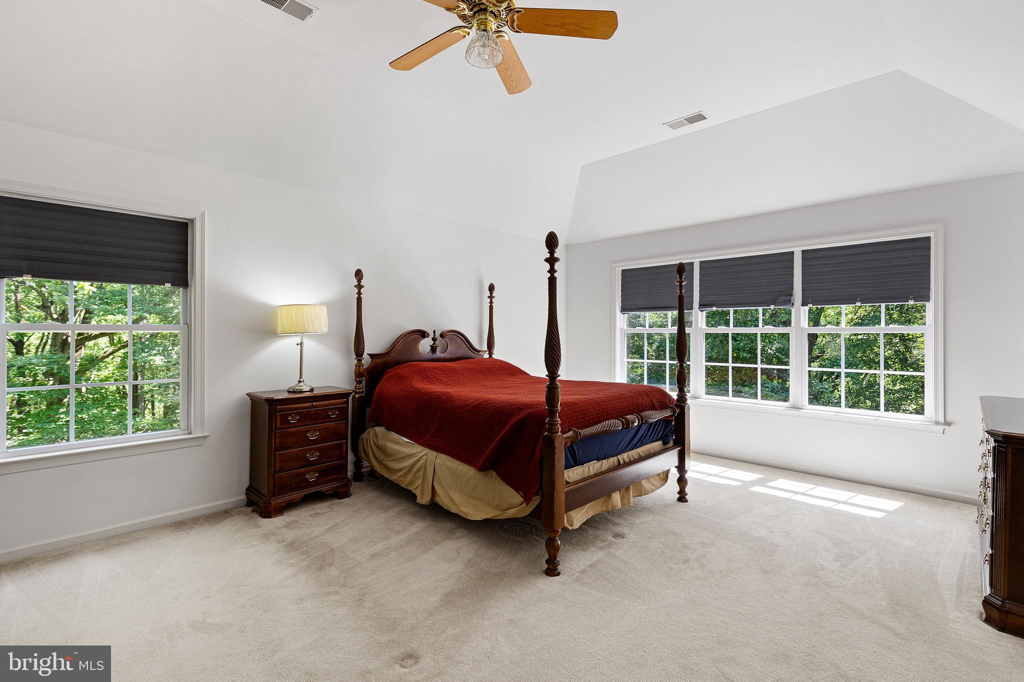 LAUREL WOODS - Residential