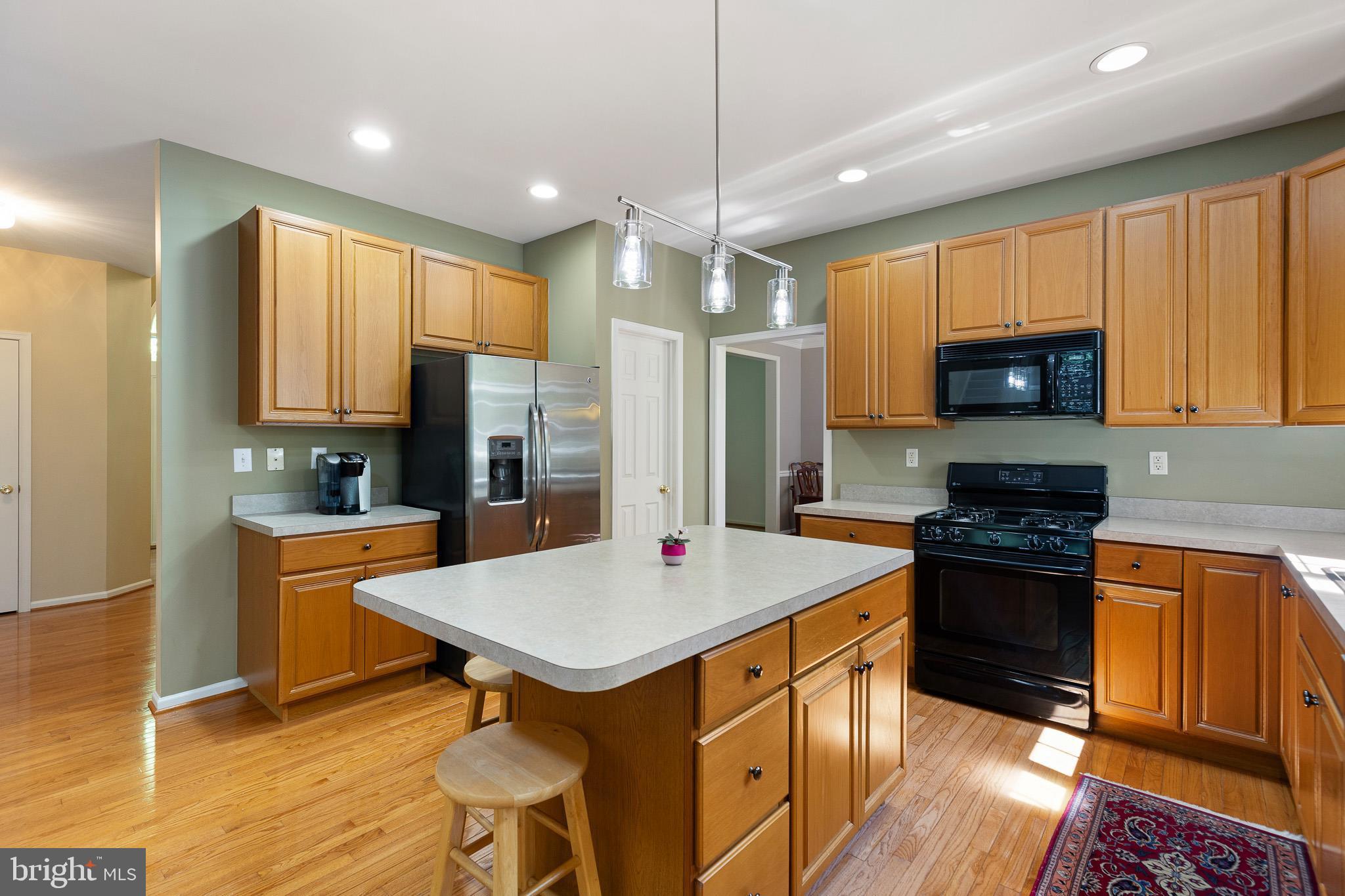 LAUREL WOODS - Residential