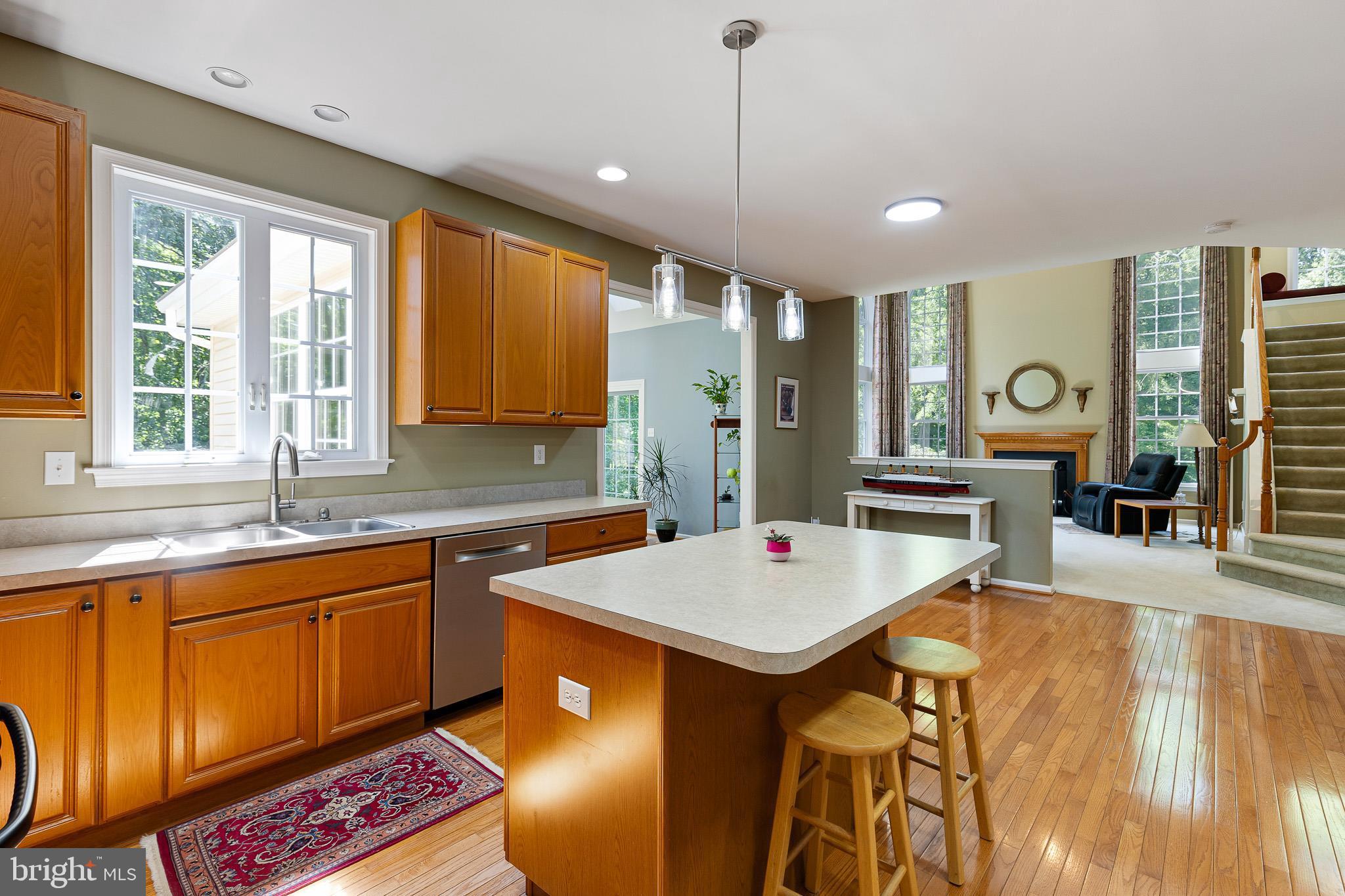 LAUREL WOODS - Residential