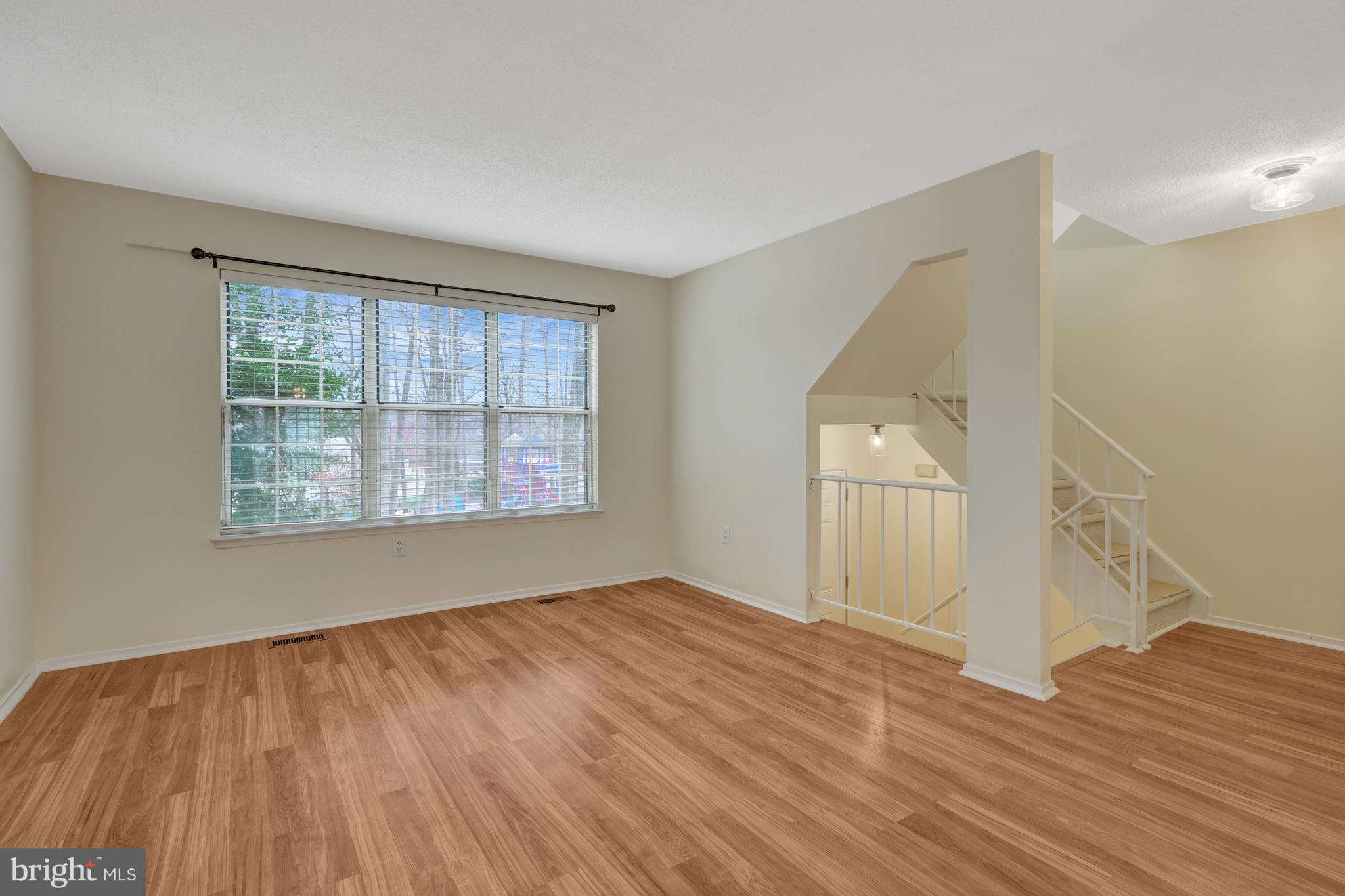 HUNTERS SQUARE - Residential