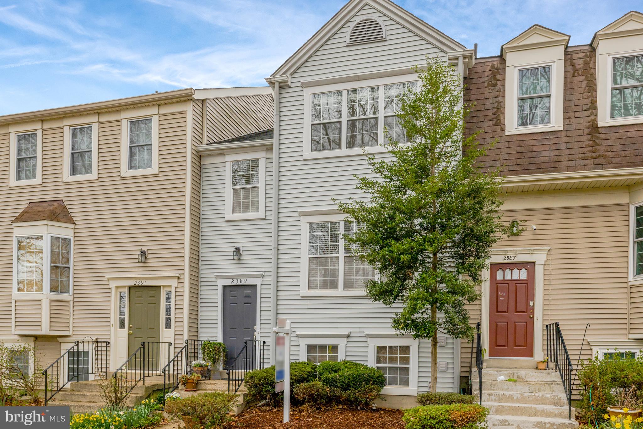 HUNTERS SQUARE - Residential