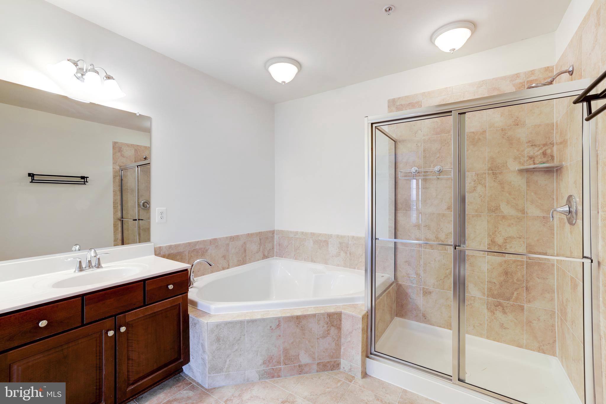 RESIDENCES AT BRAMBLETON - Residential Lease