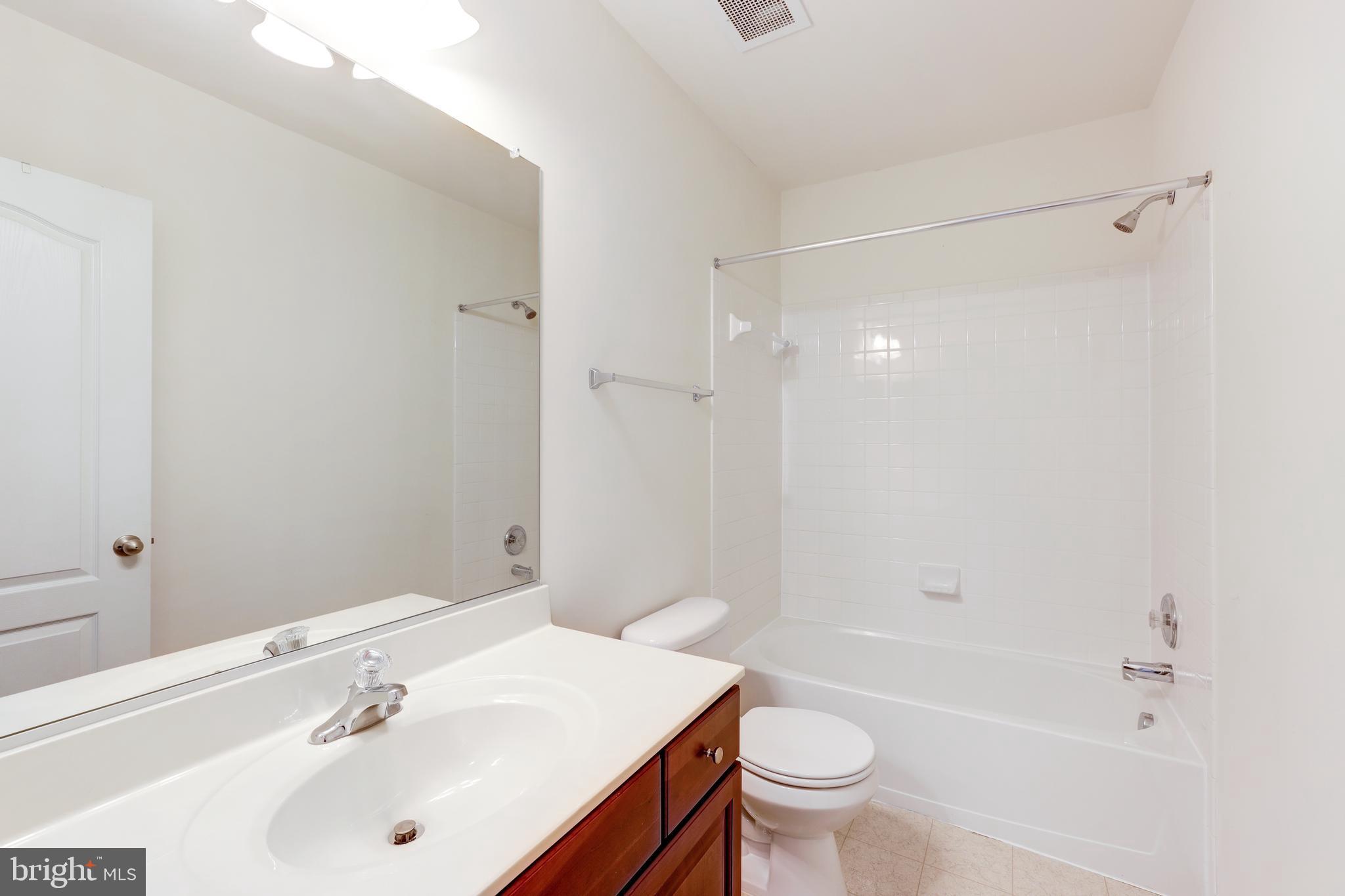 RESIDENCES AT BRAMBLETON - Residential Lease