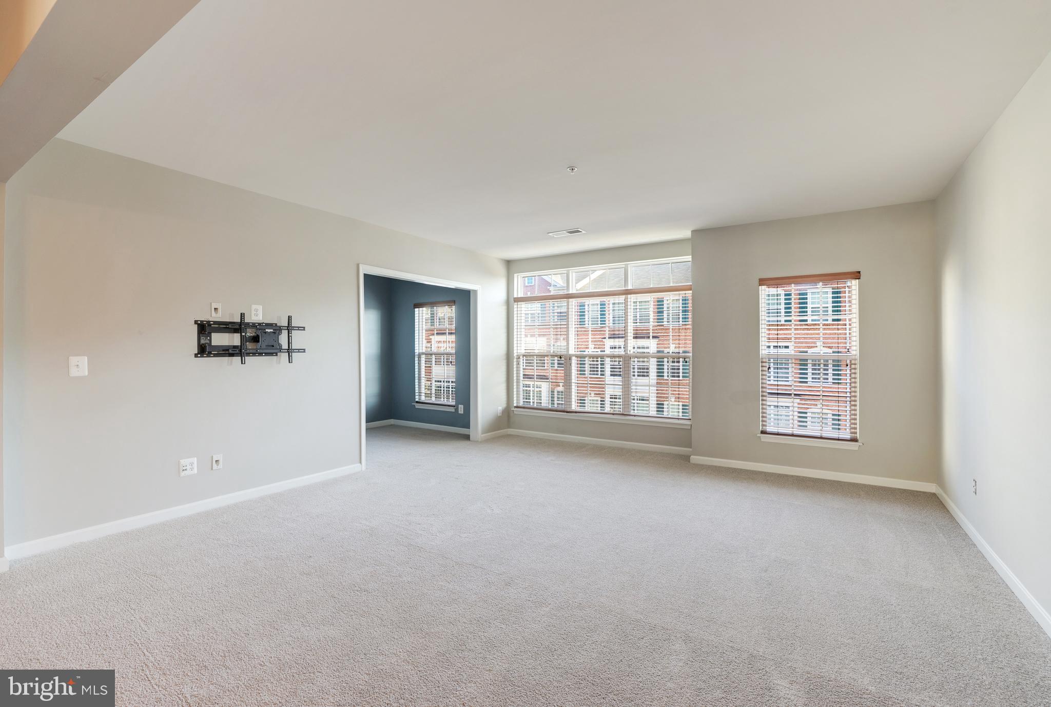 RESIDENCES AT BRAMBLETON - Residential Lease