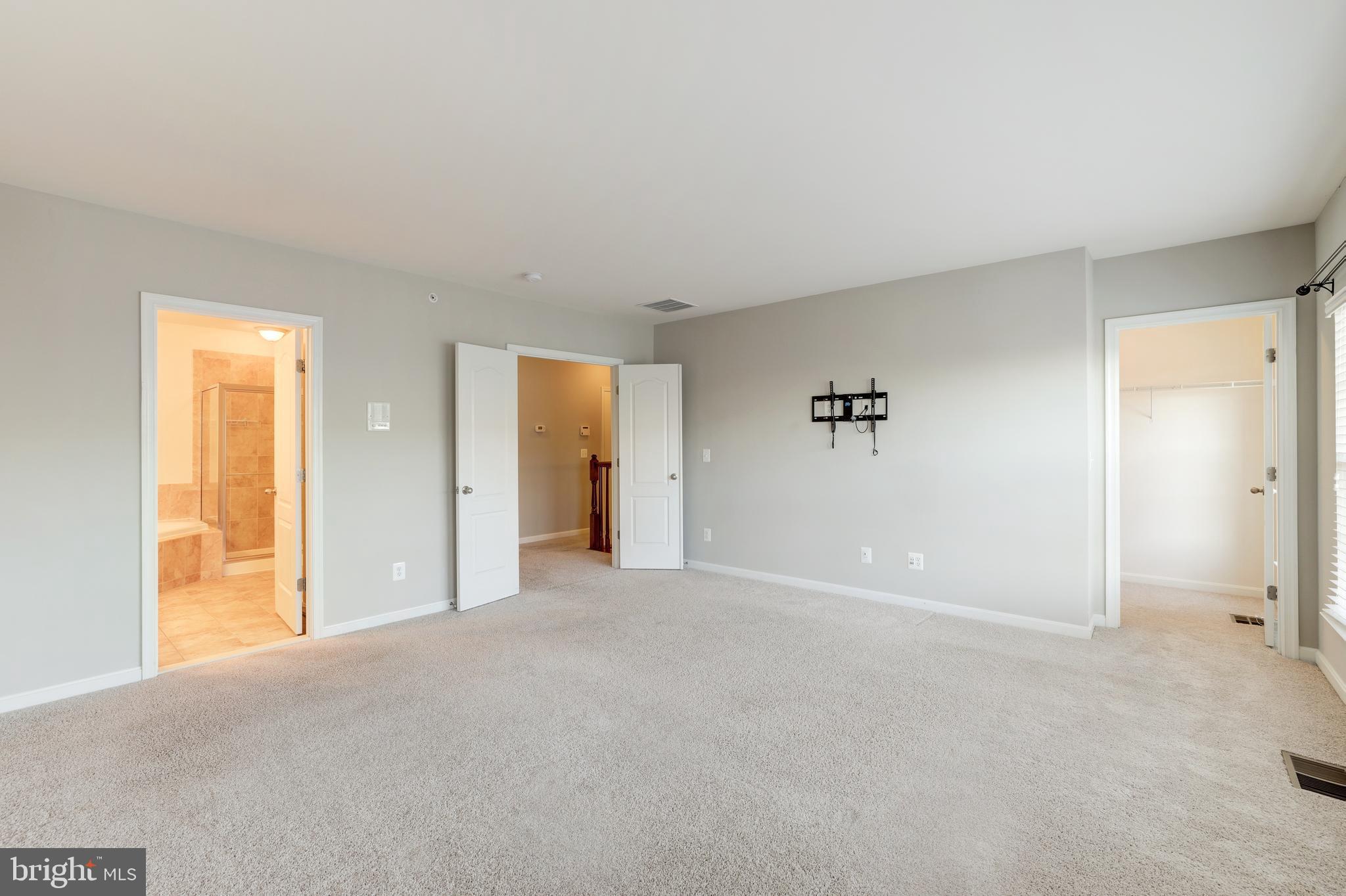 RESIDENCES AT BRAMBLETON - Residential Lease