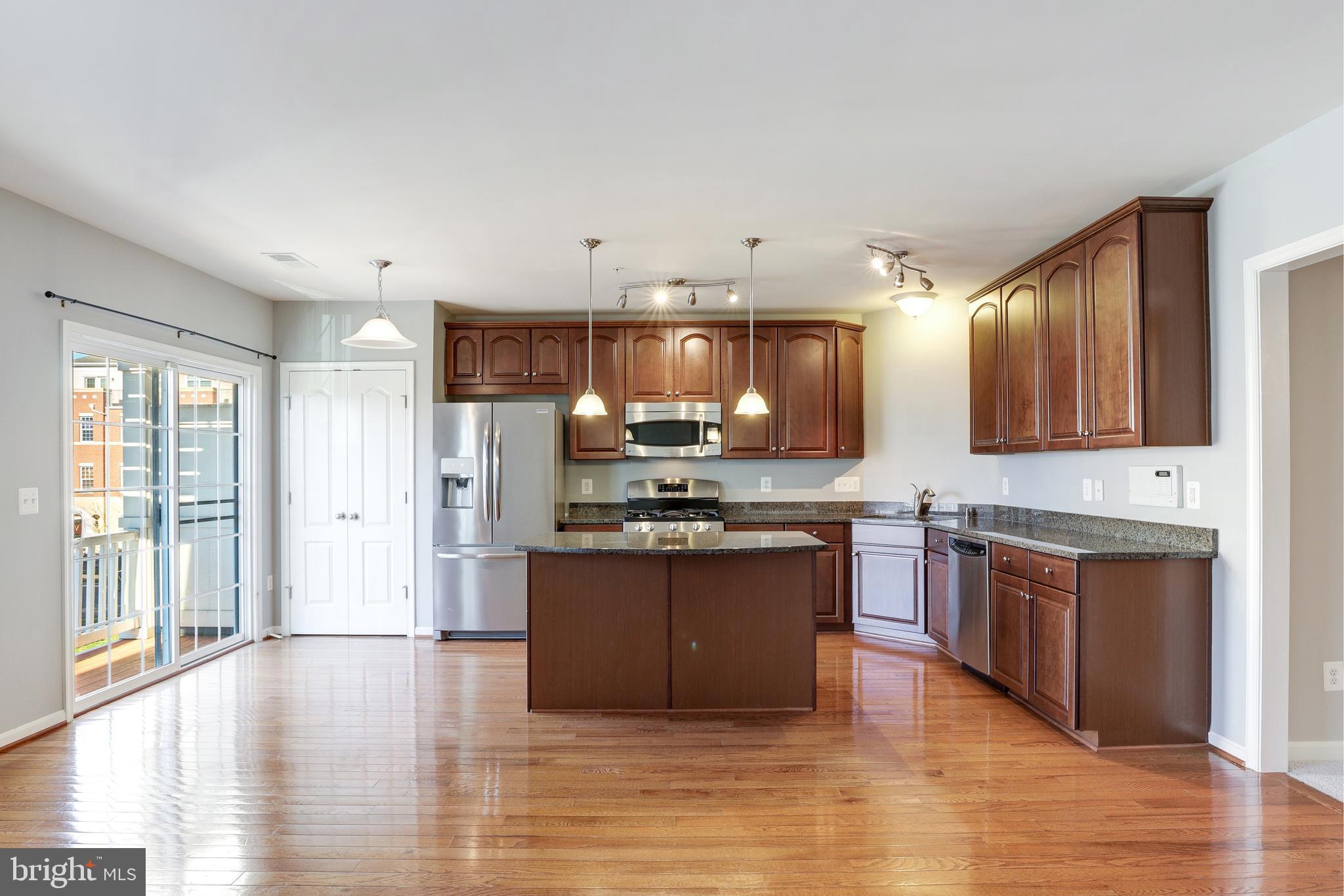 RESIDENCES AT BRAMBLETON - Residential Lease