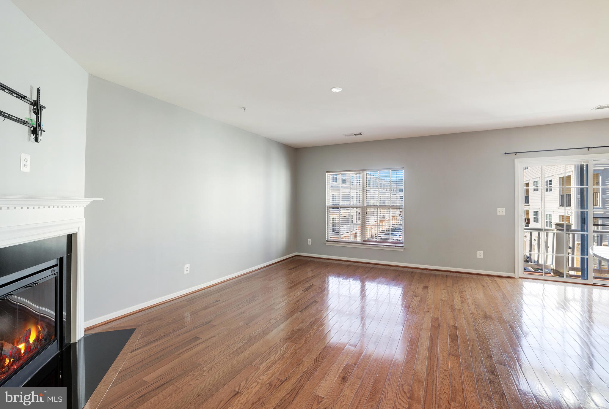 RESIDENCES AT BRAMBLETON - Residential Lease