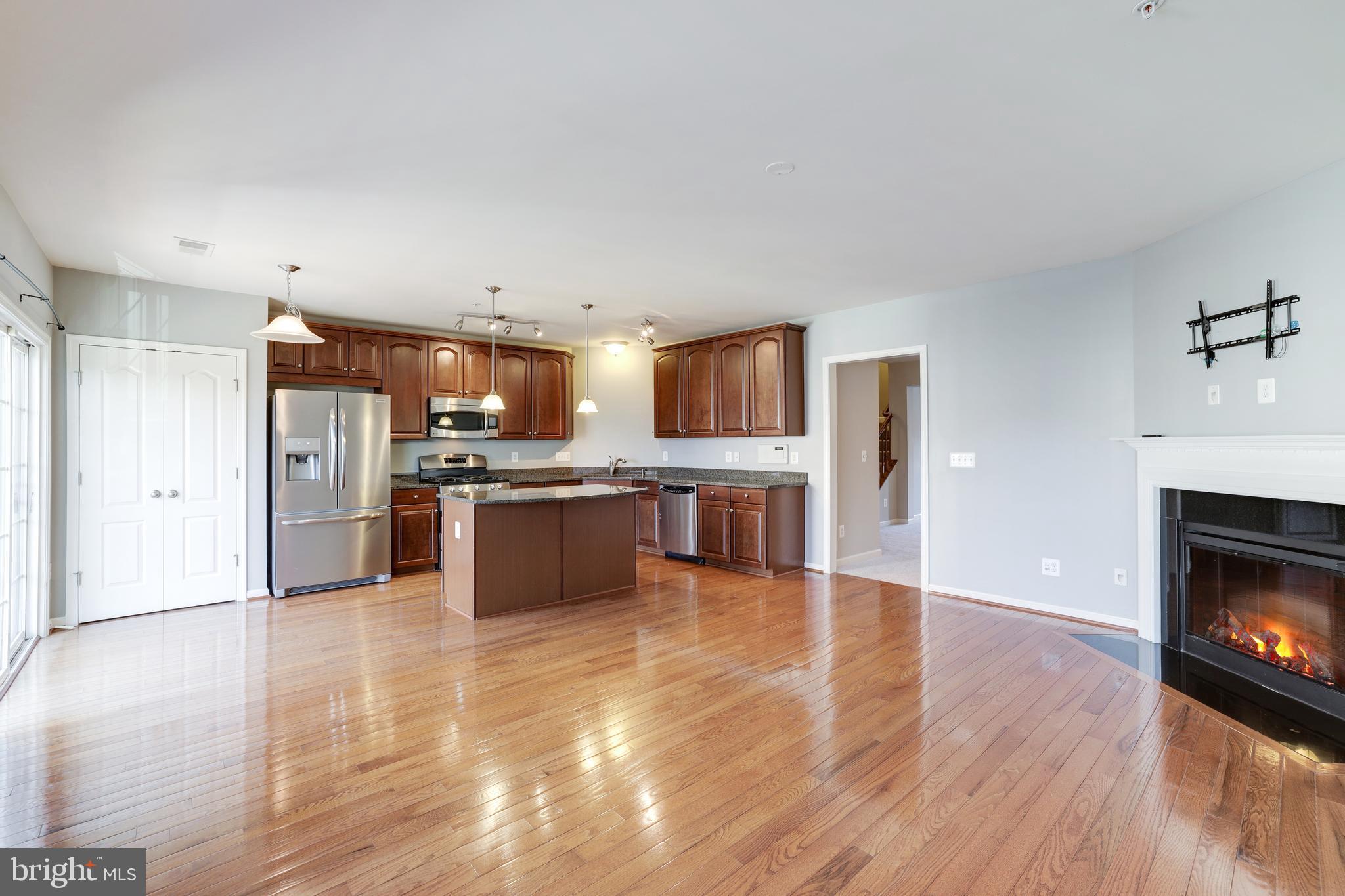 RESIDENCES AT BRAMBLETON - Residential Lease