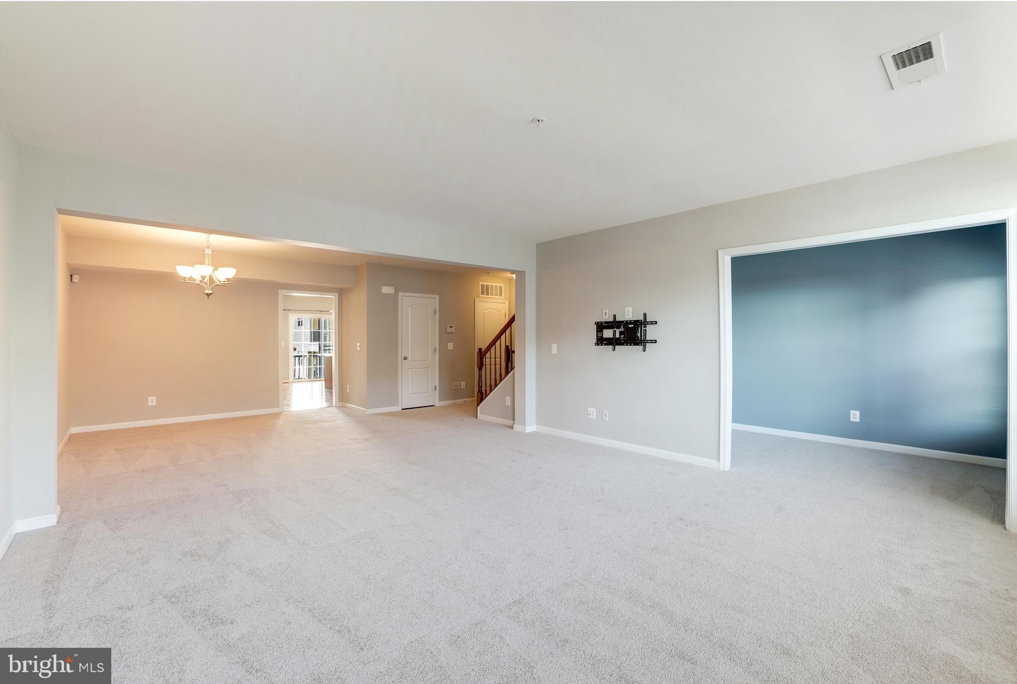 RESIDENCES AT BRAMBLETON - Residential Lease