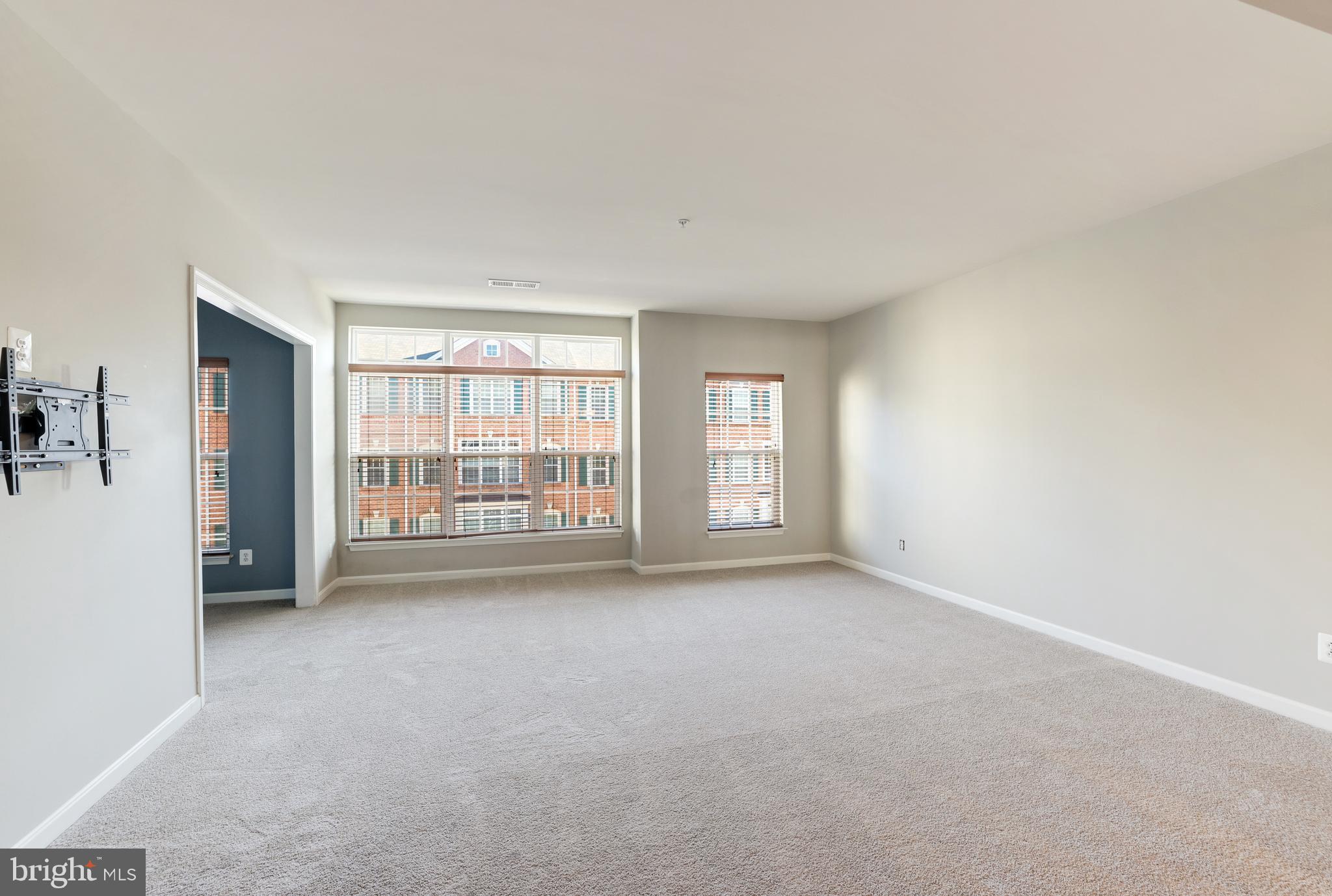RESIDENCES AT BRAMBLETON - Residential Lease