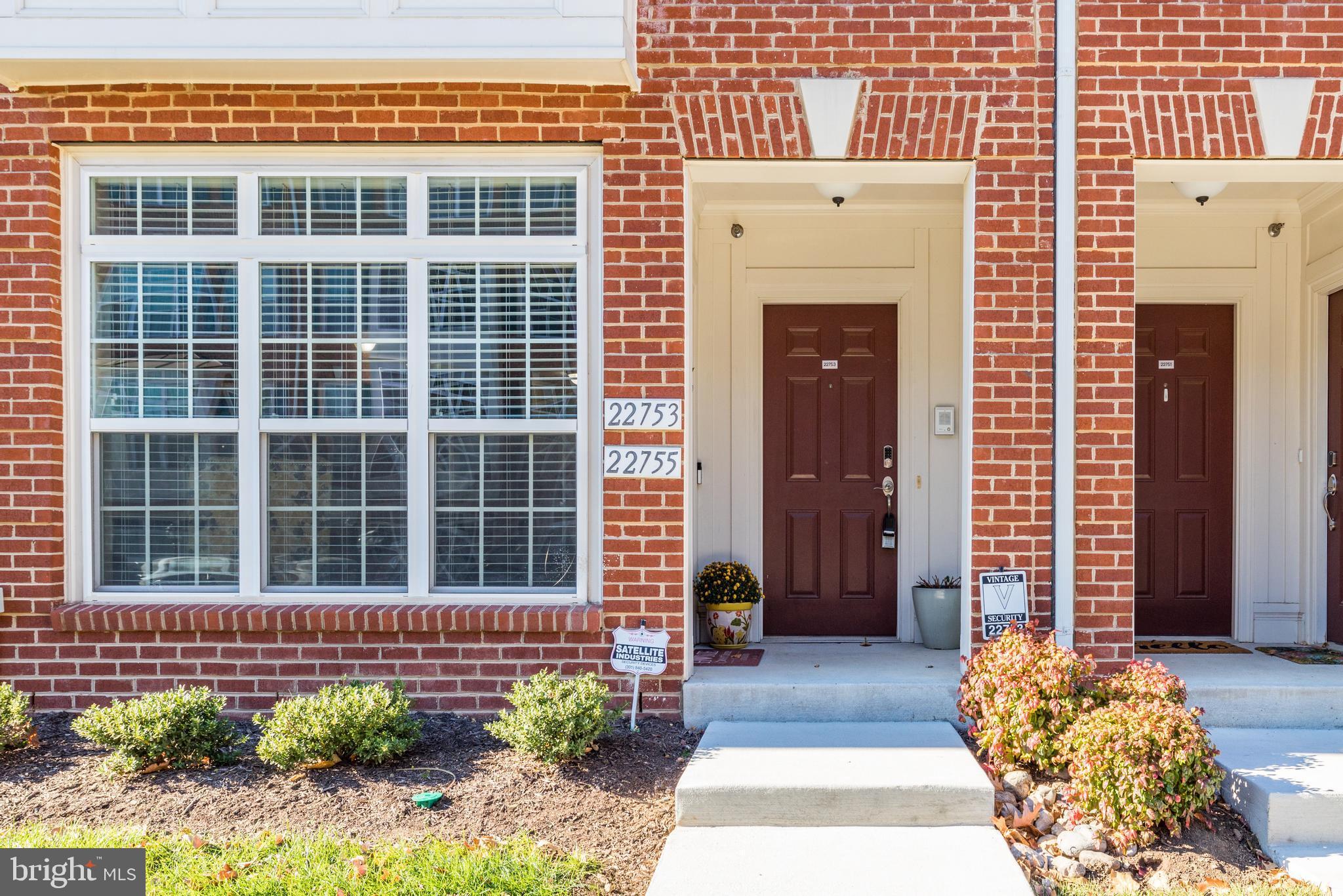 RESIDENCES AT BRAMBLETON - Residential Lease