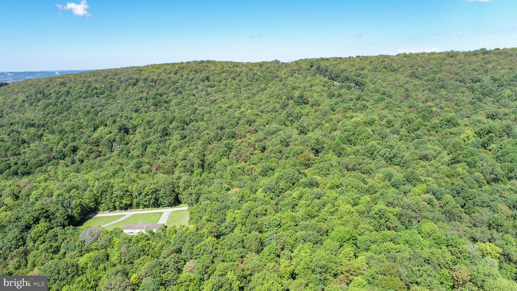 WINDING RIDGE - Land