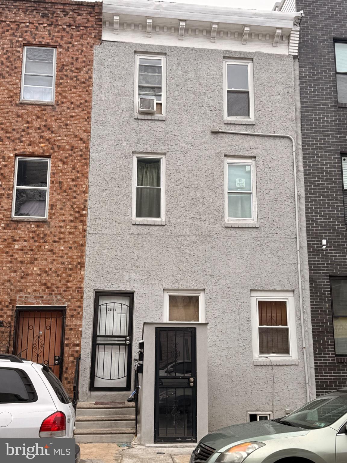 High-potential investment opportunity,  a very well-maintained triplex, featuring three individual units with one bedroom each.This property represents an excellent option for an owner-occupant looking to generate supplemental rental income, or for an investor seeking to expand their current portfolio. The seller is highly motivated to move forward with a sale, making this a timely opportunity for interested parties.