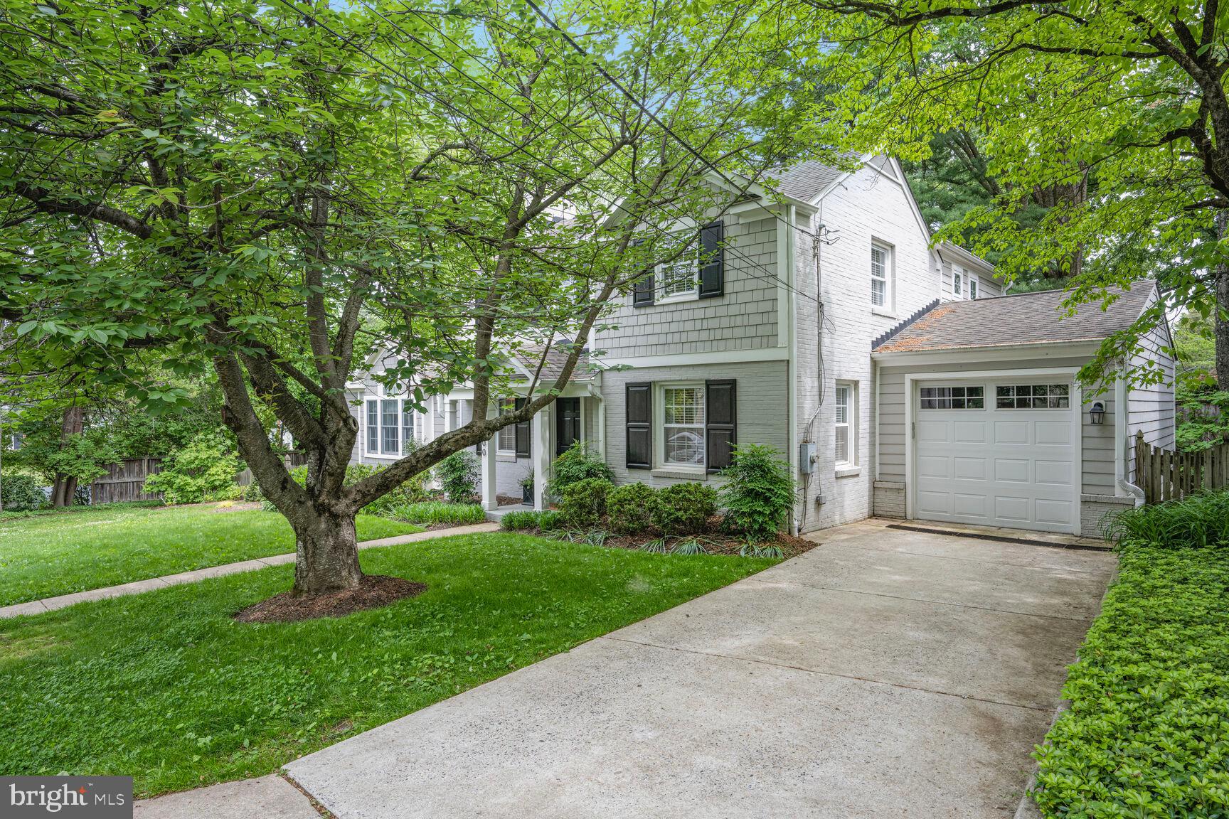 BRADLEY HILLS - Residential