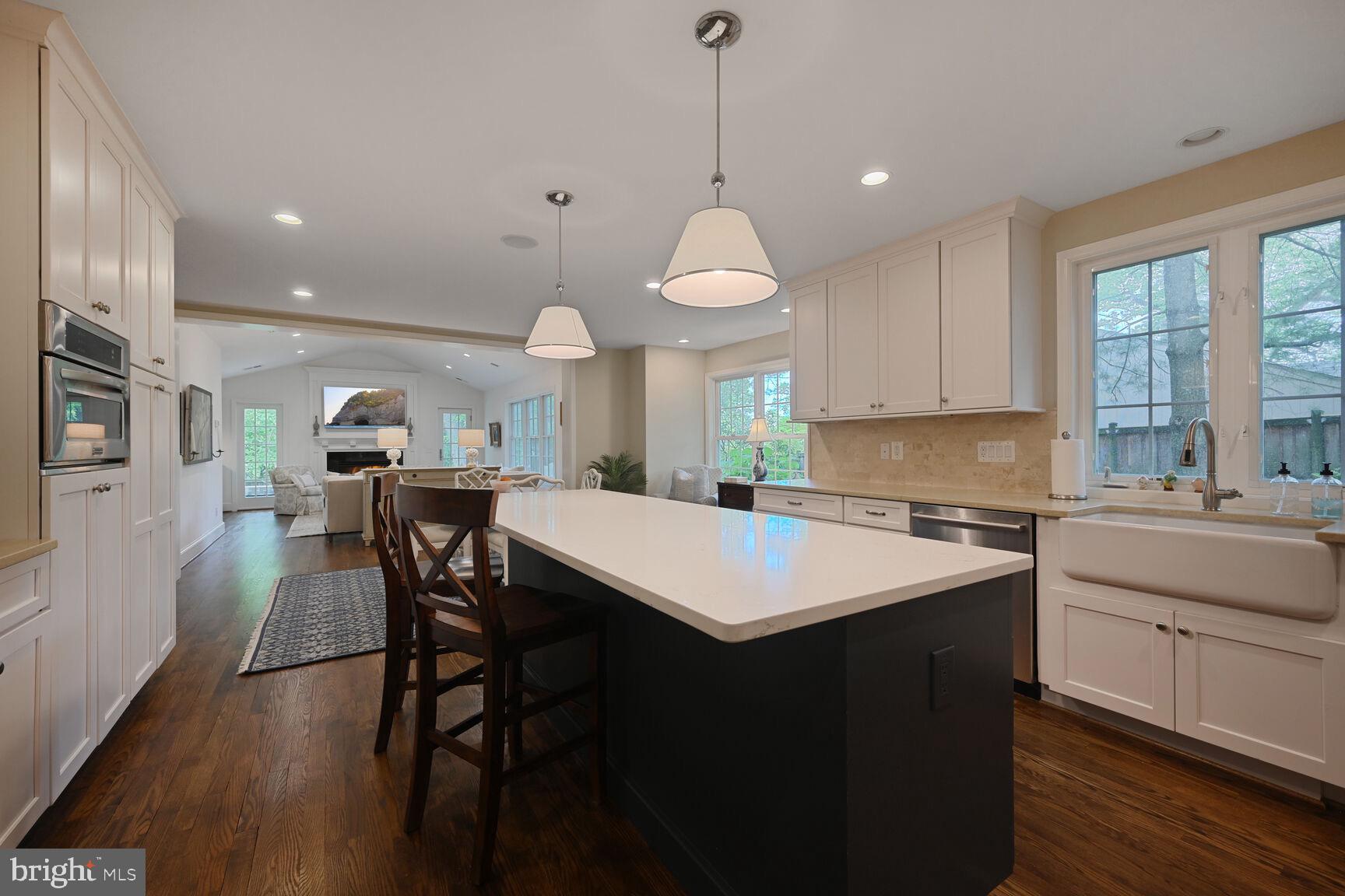 BRADLEY HILLS - Residential