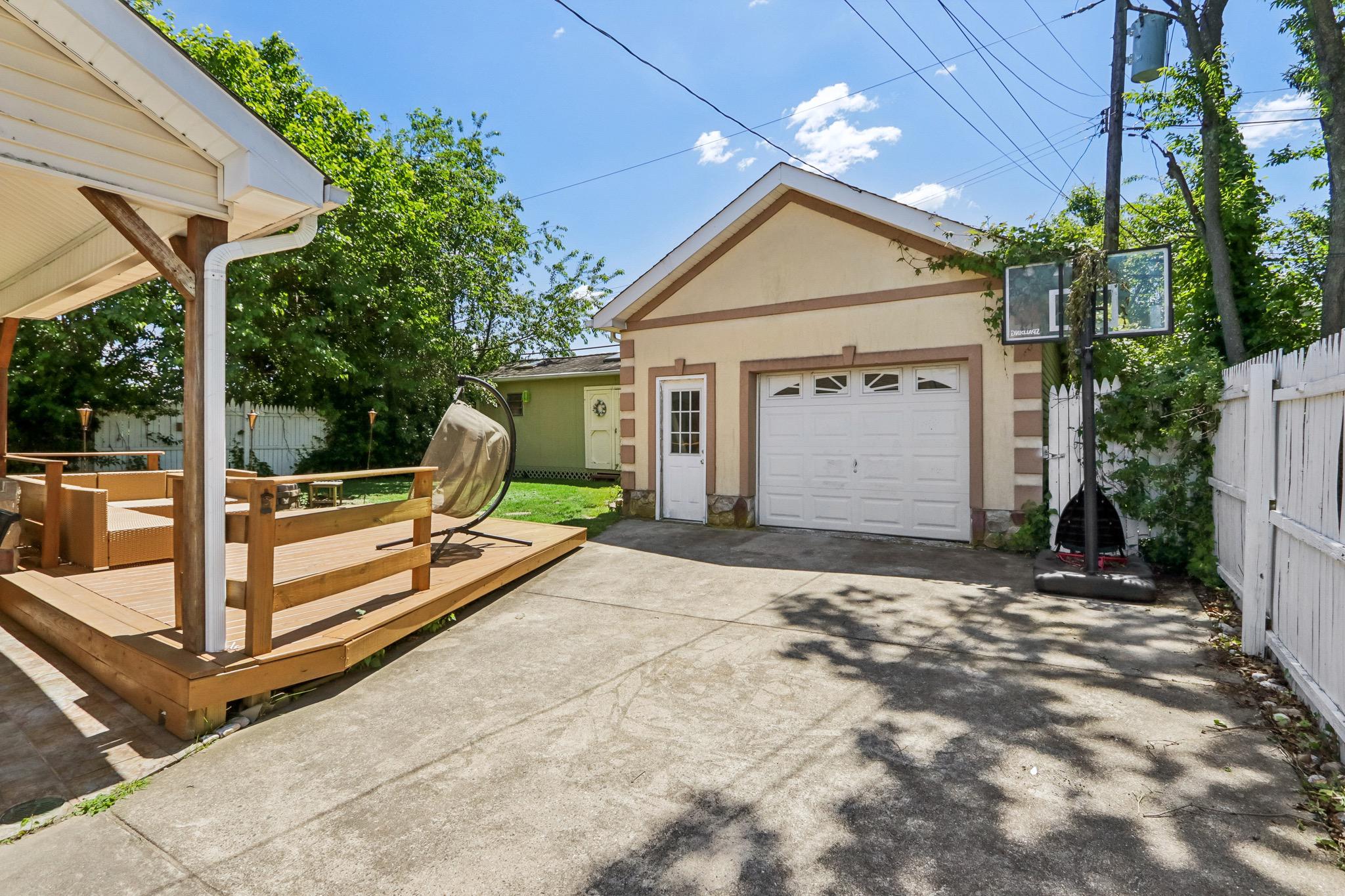 SOMERTON - Residential