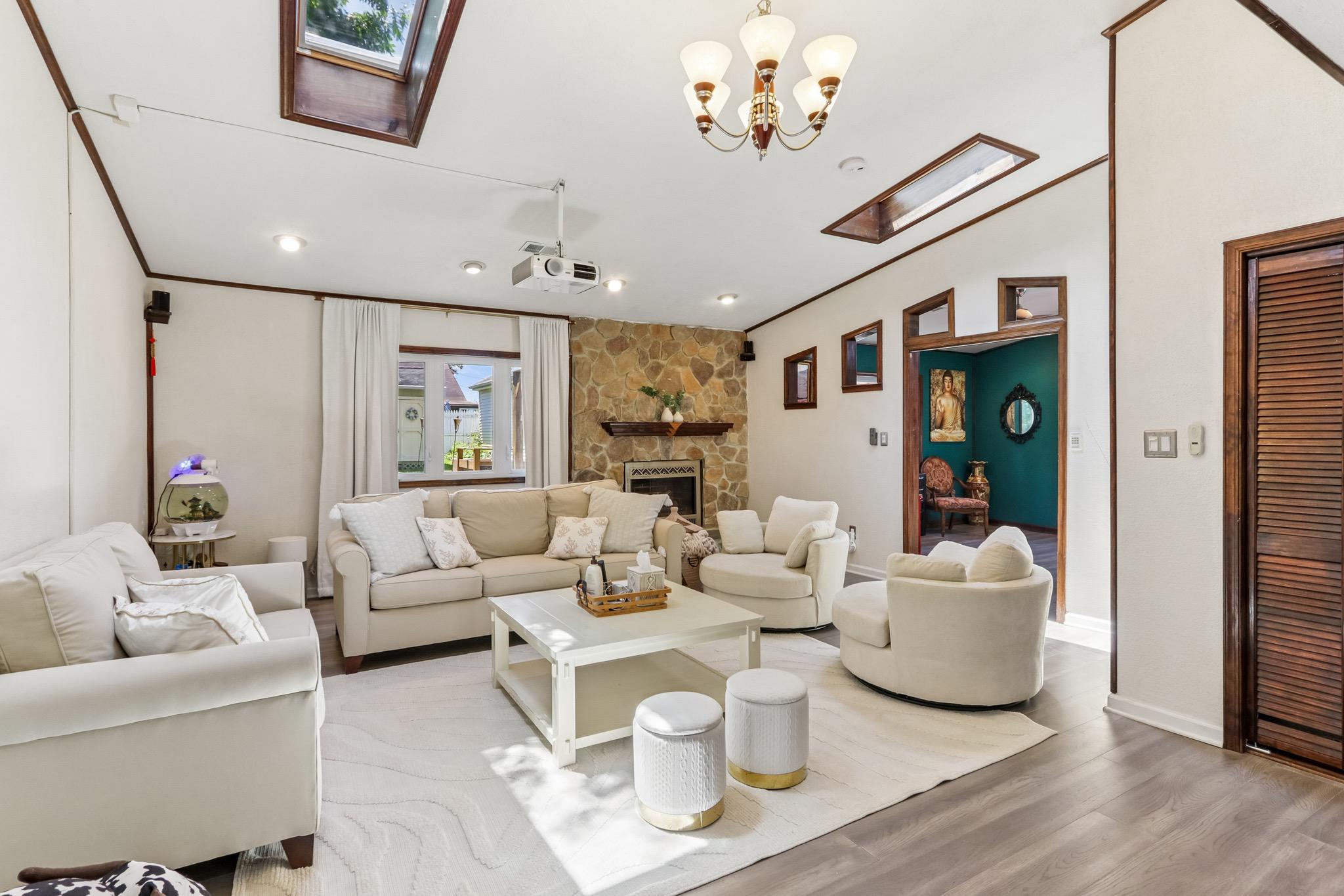SOMERTON - Residential