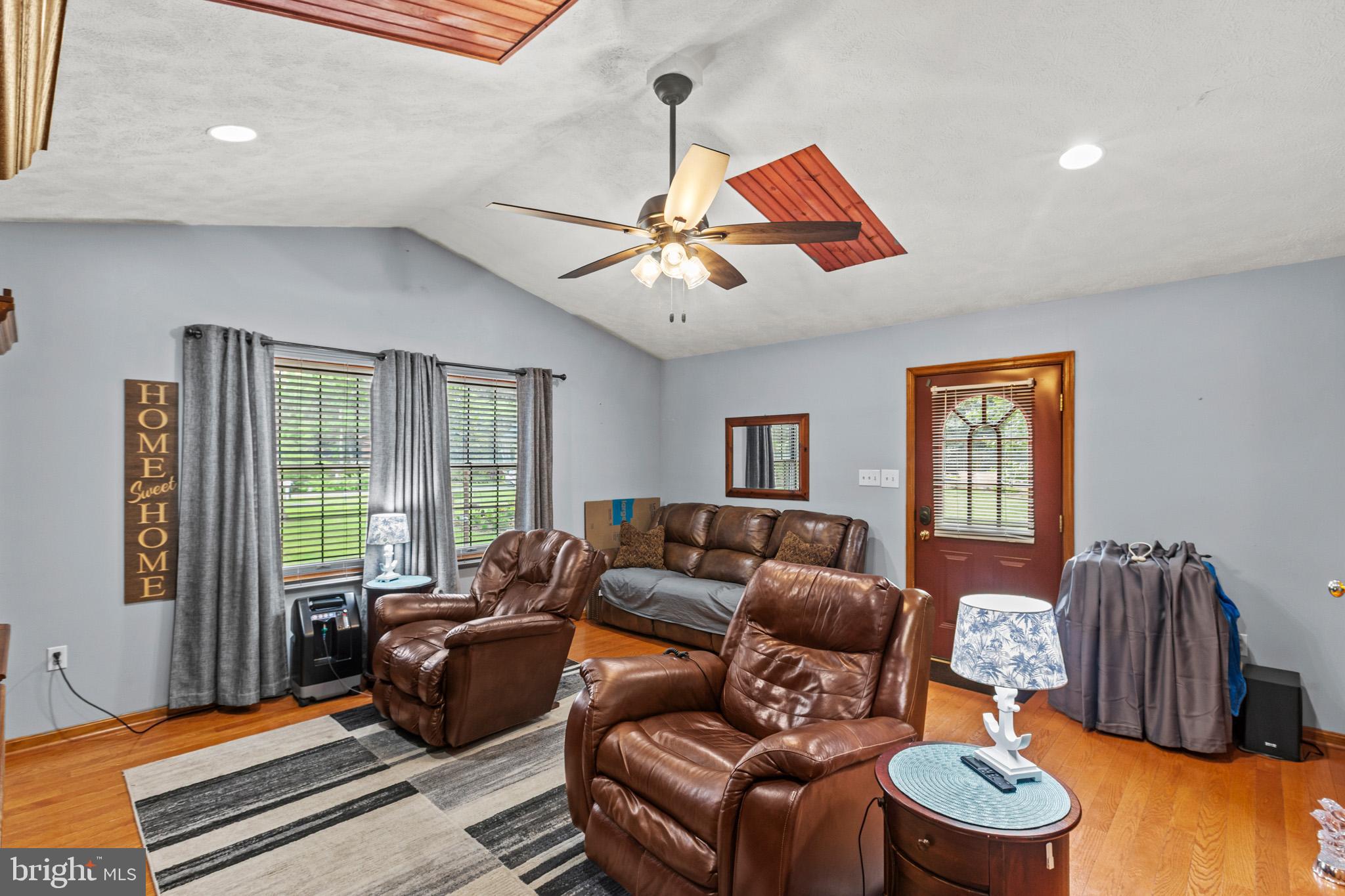 CEDAR COVE - Residential