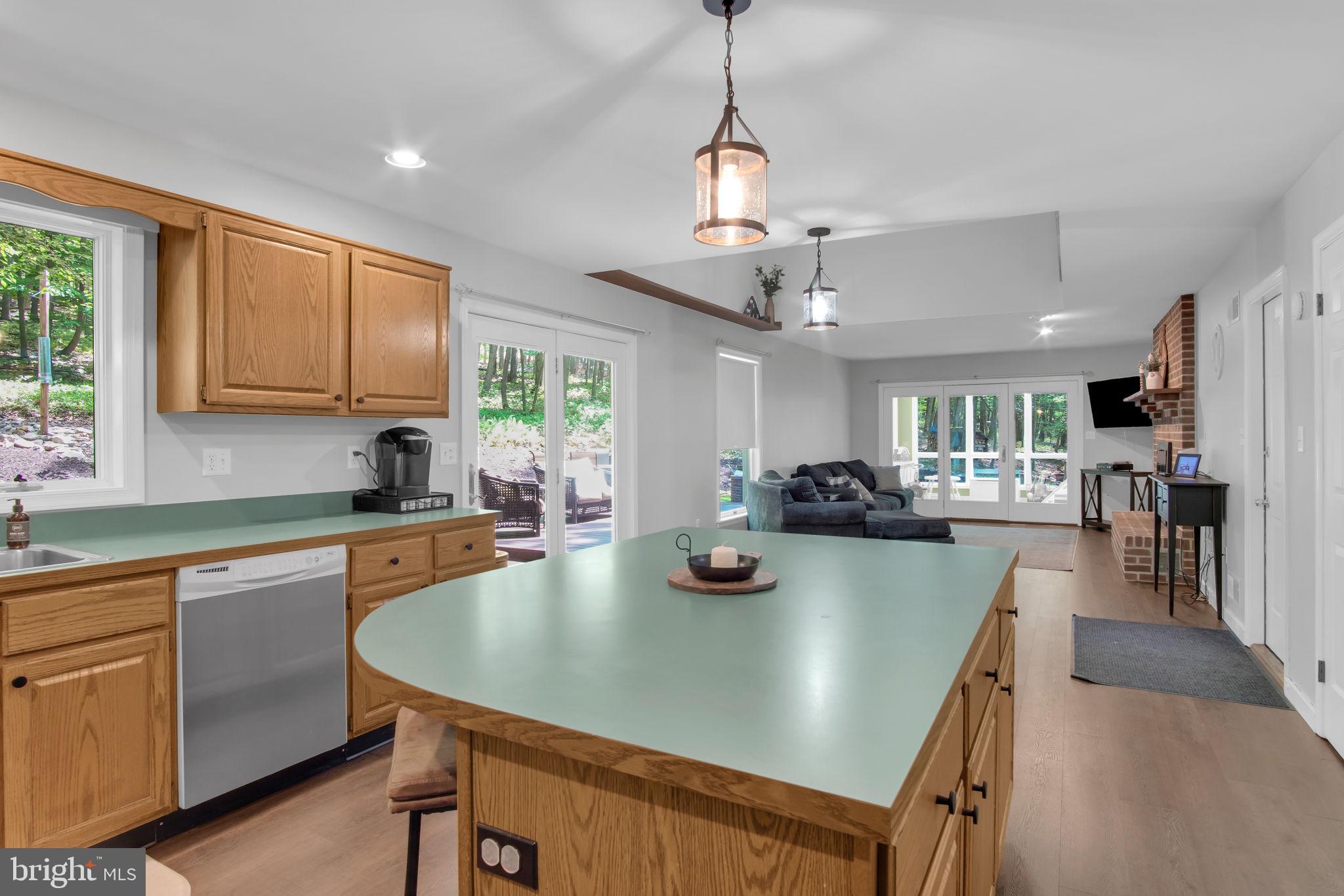 WHITE ROCK ACRES - Residential
