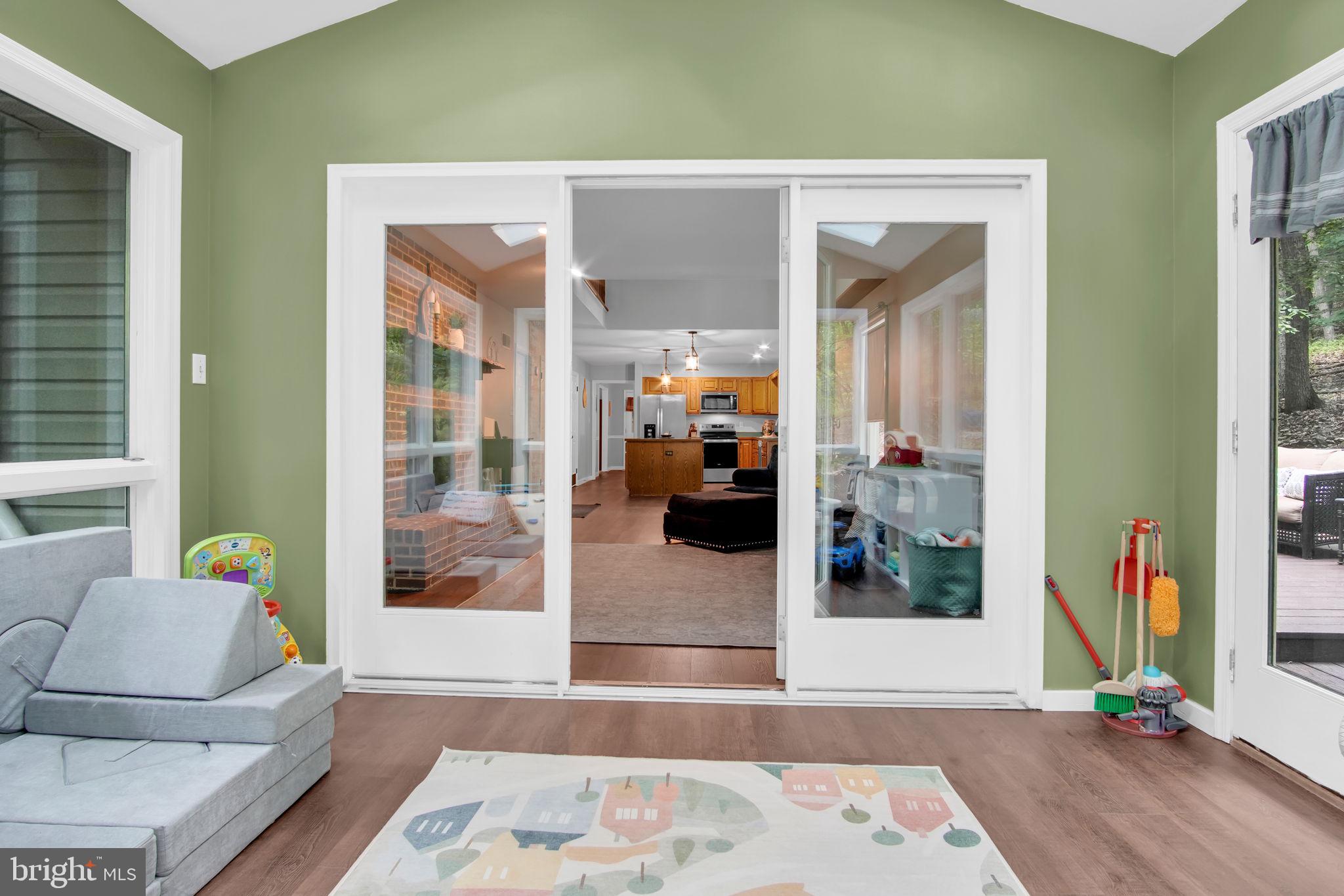 WHITE ROCK ACRES - Residential
