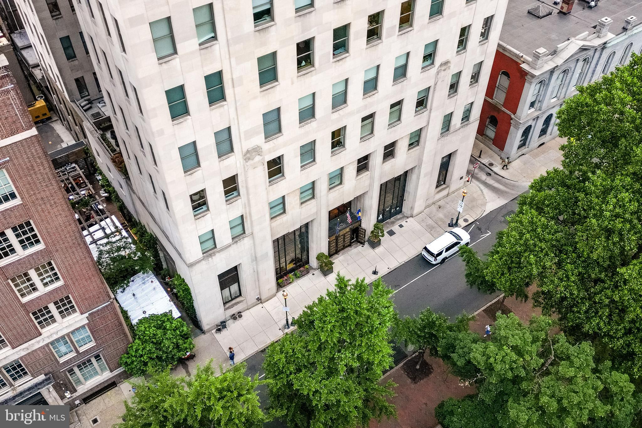 WASHINGTON SQ - Residential