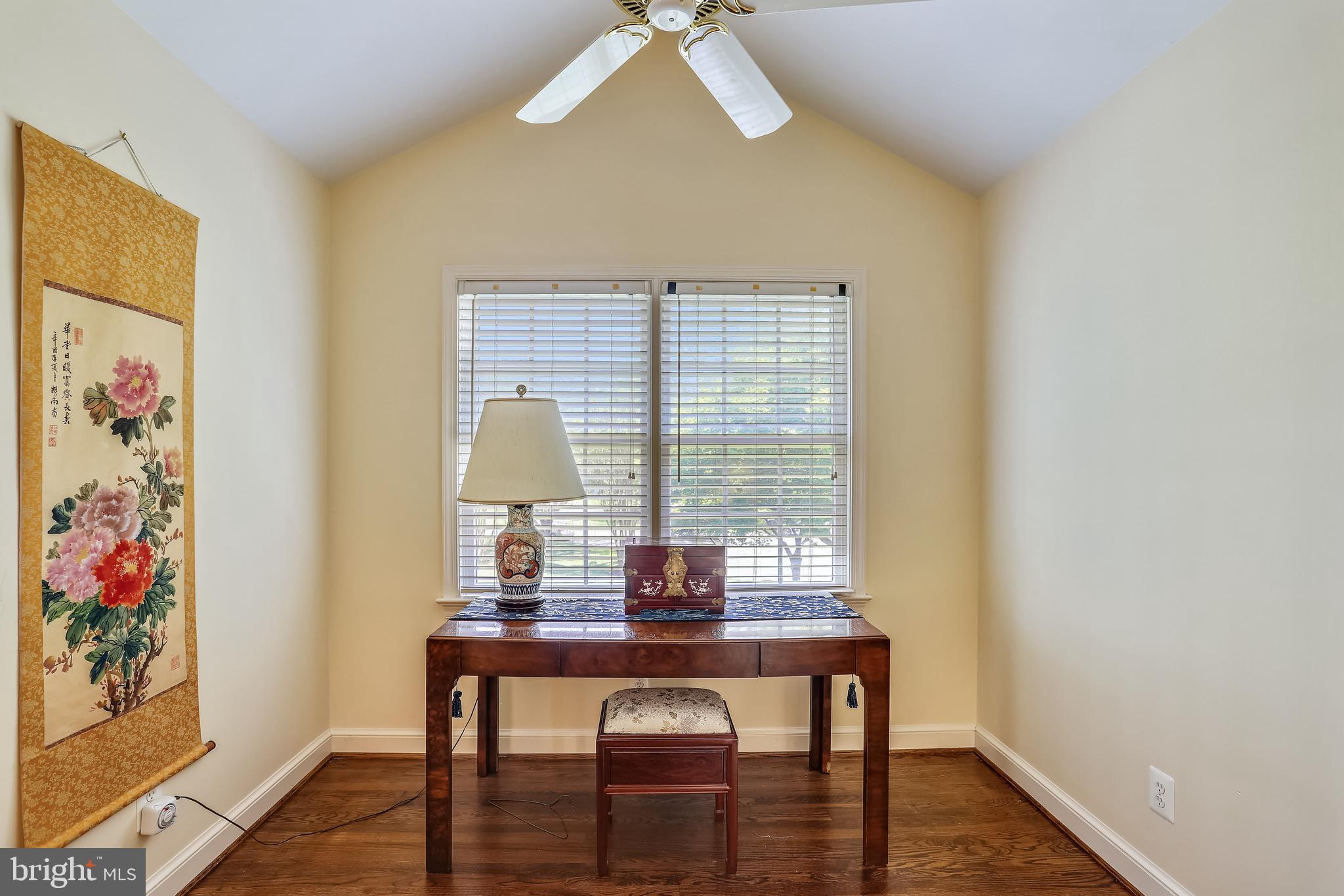 POTOMAC OUTSIDE - Residential