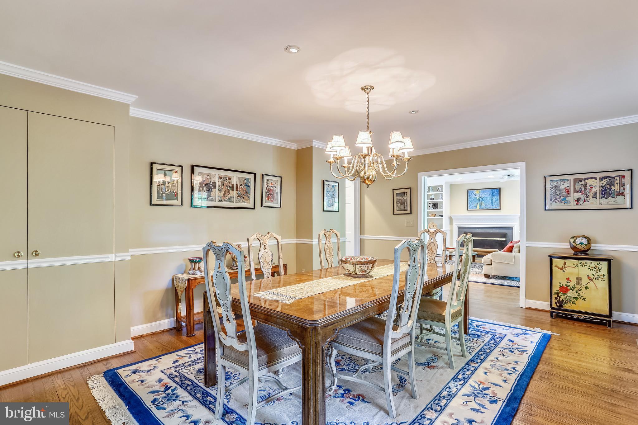 POTOMAC OUTSIDE - Residential