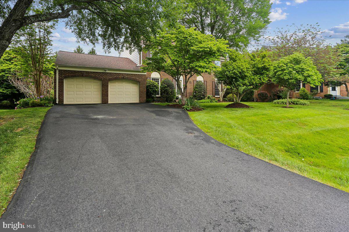 EAST GATE OF POTOMAC - Residential