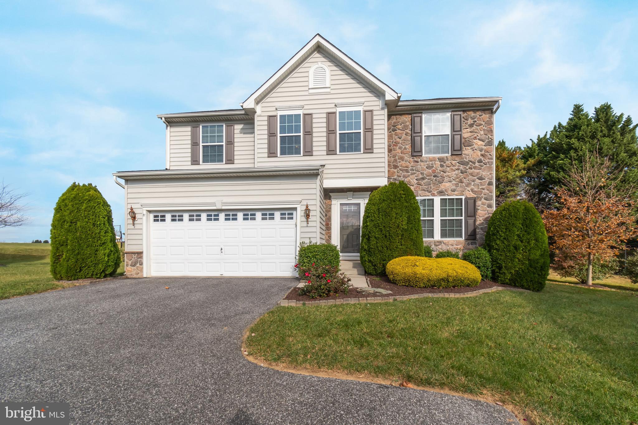 VILLAGE OF MEADOW CREEK - Residential