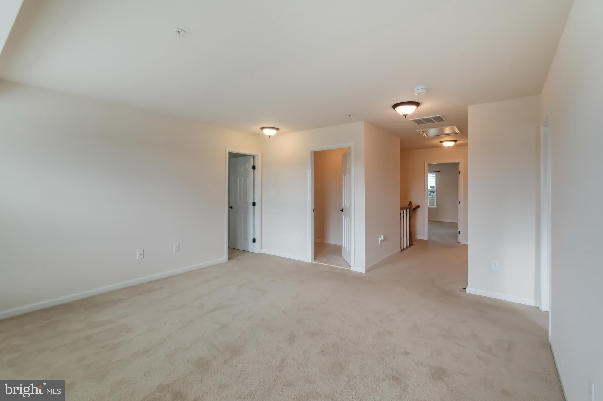 VILLAGE OF MEADOW CREEK - Residential
