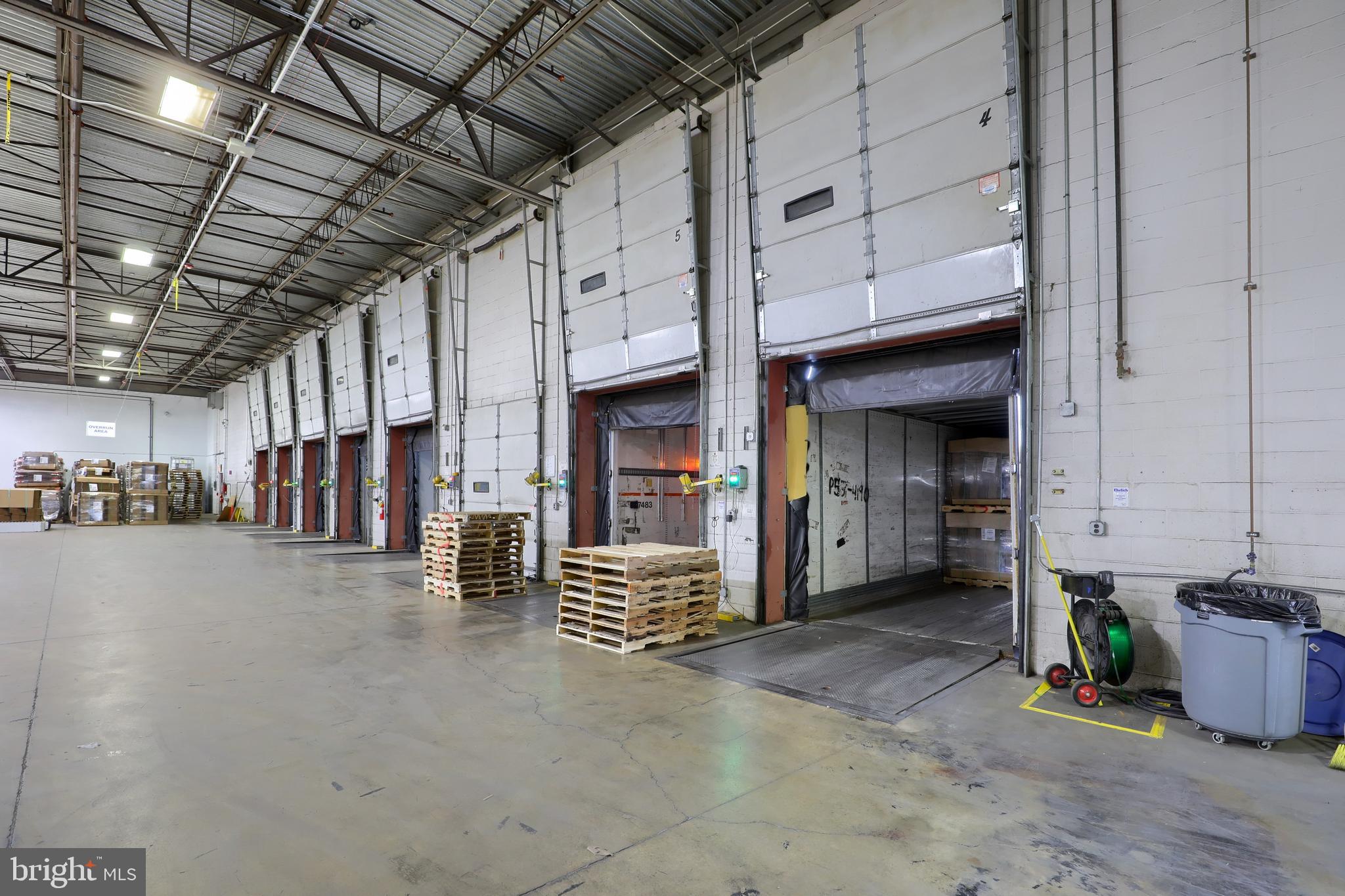 CITY LINE BUSINESS CENTER - Commercial Sale