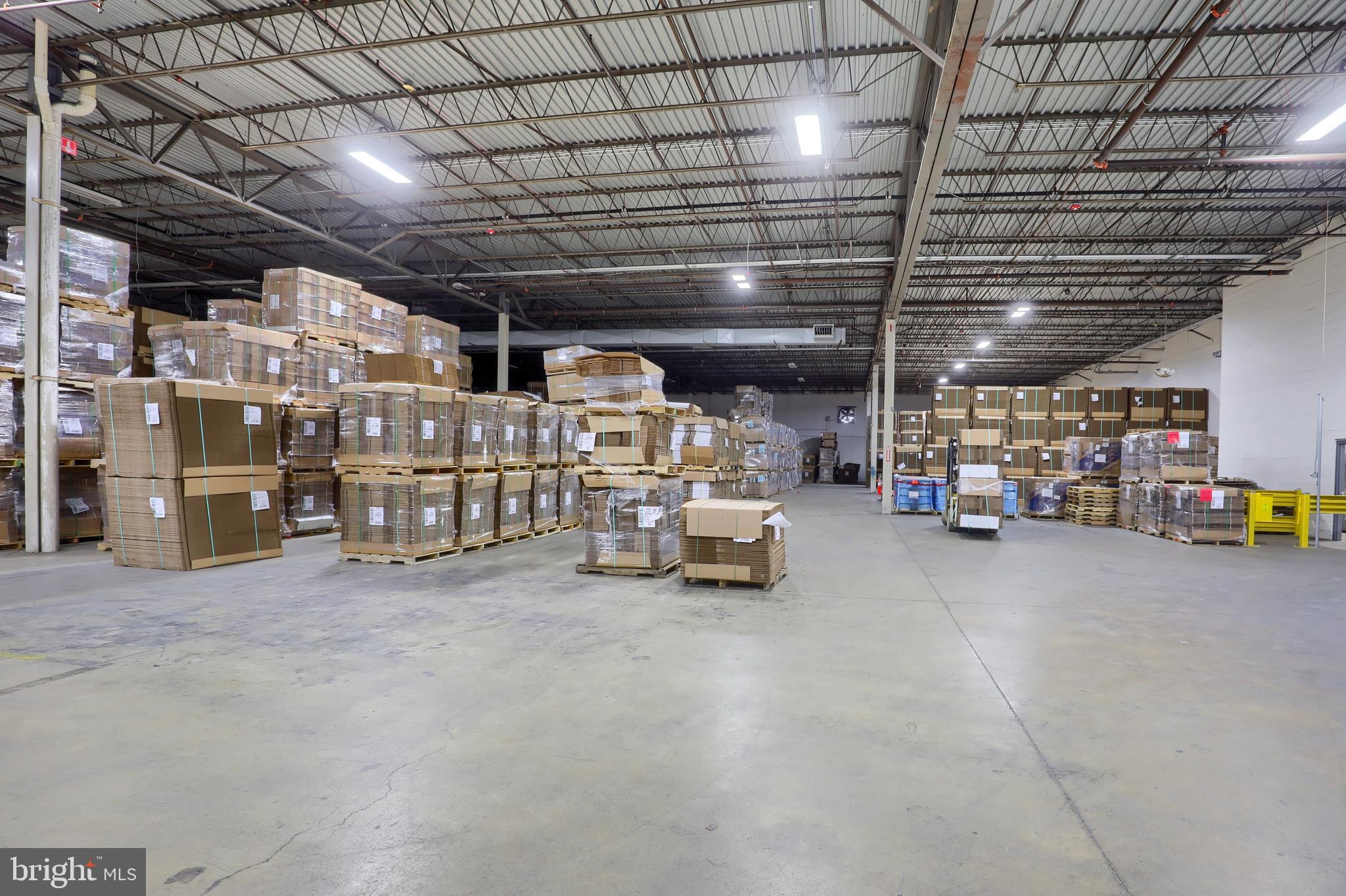 CITY LINE BUSINESS CENTER - Commercial Sale