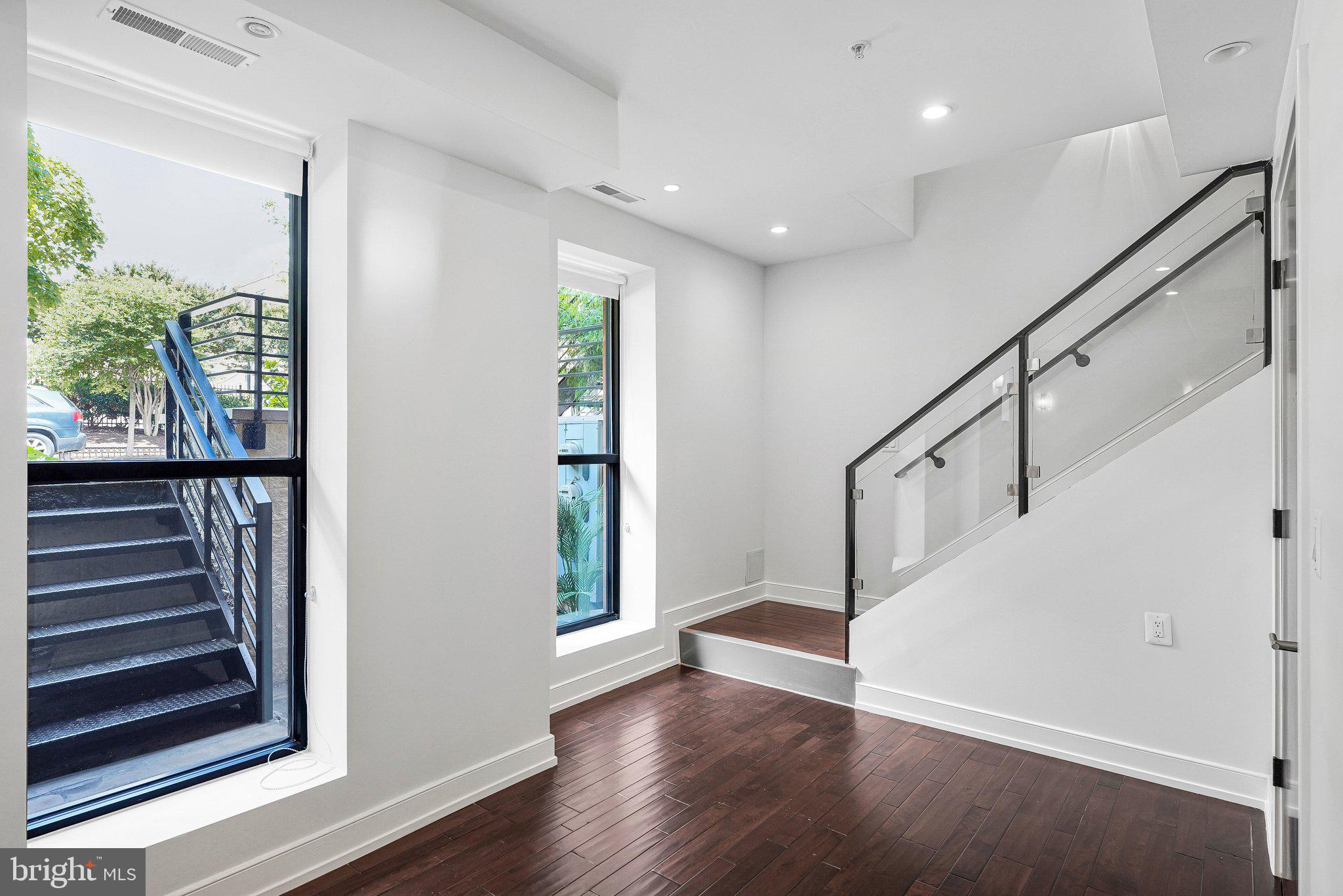 U STREET CORRIDOR - Residential