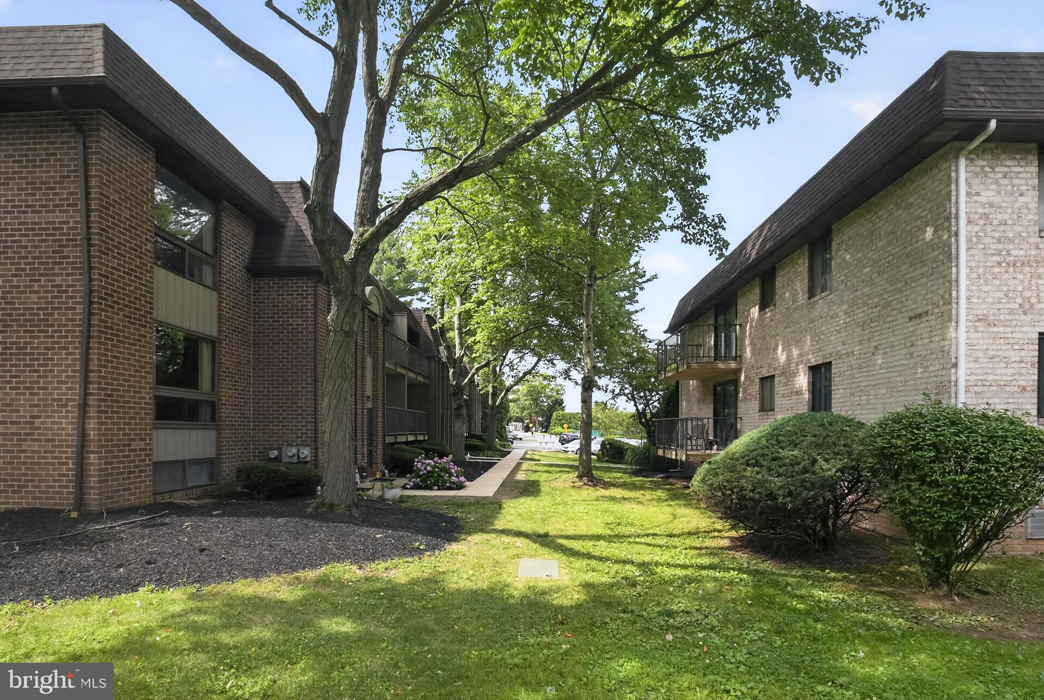 DANBURY VILLAGE - Residential