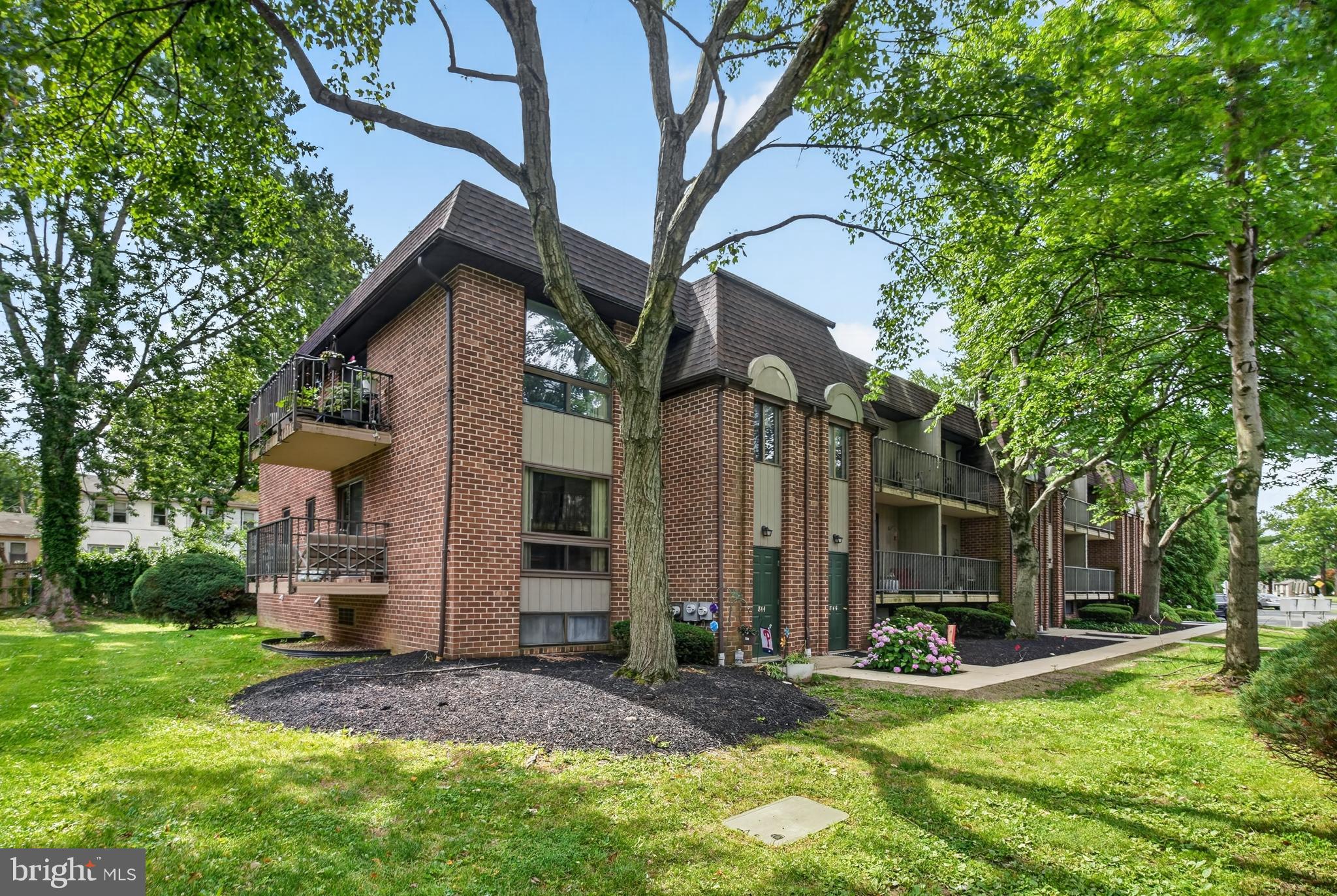DANBURY VILLAGE - Residential