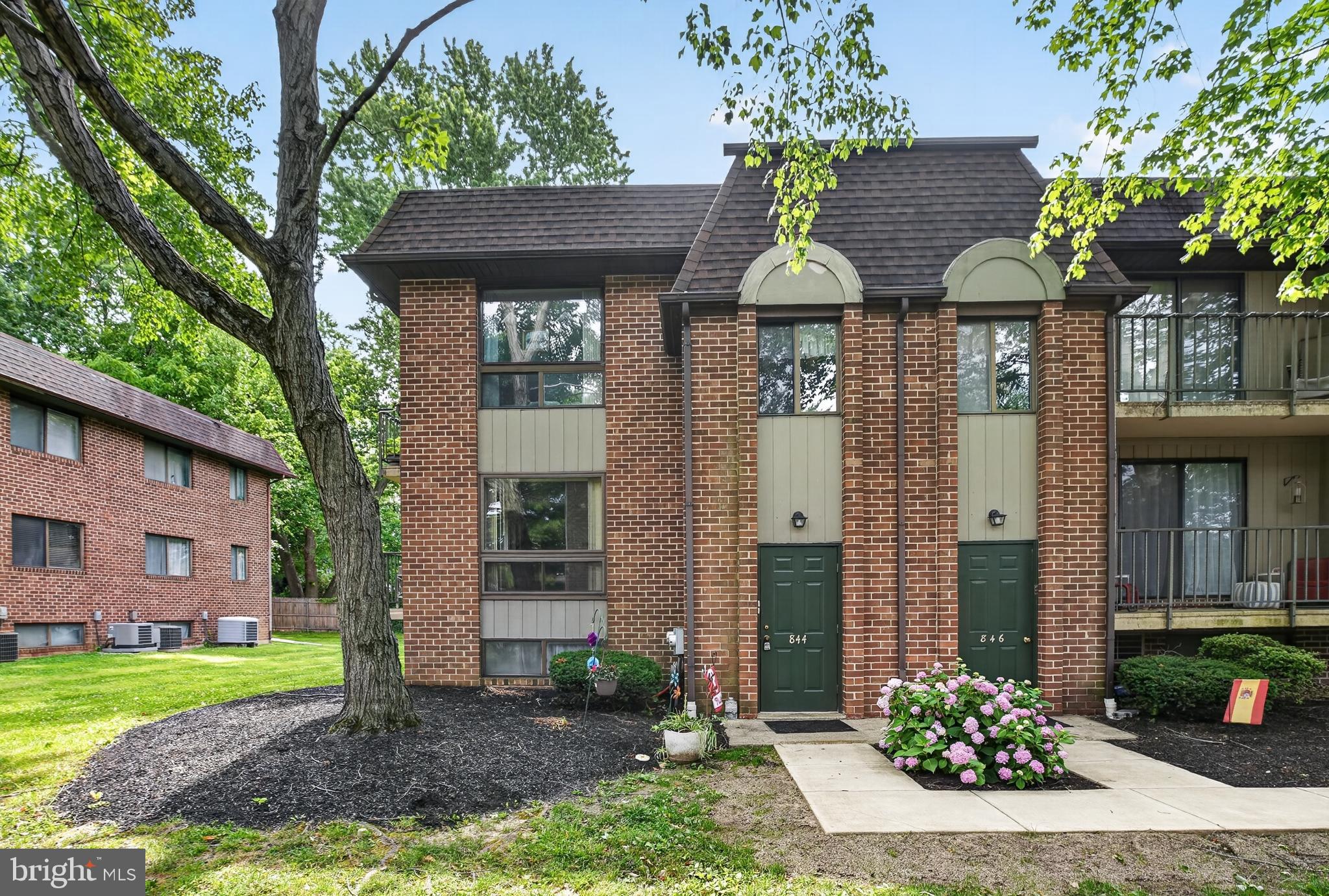 DANBURY VILLAGE - Residential