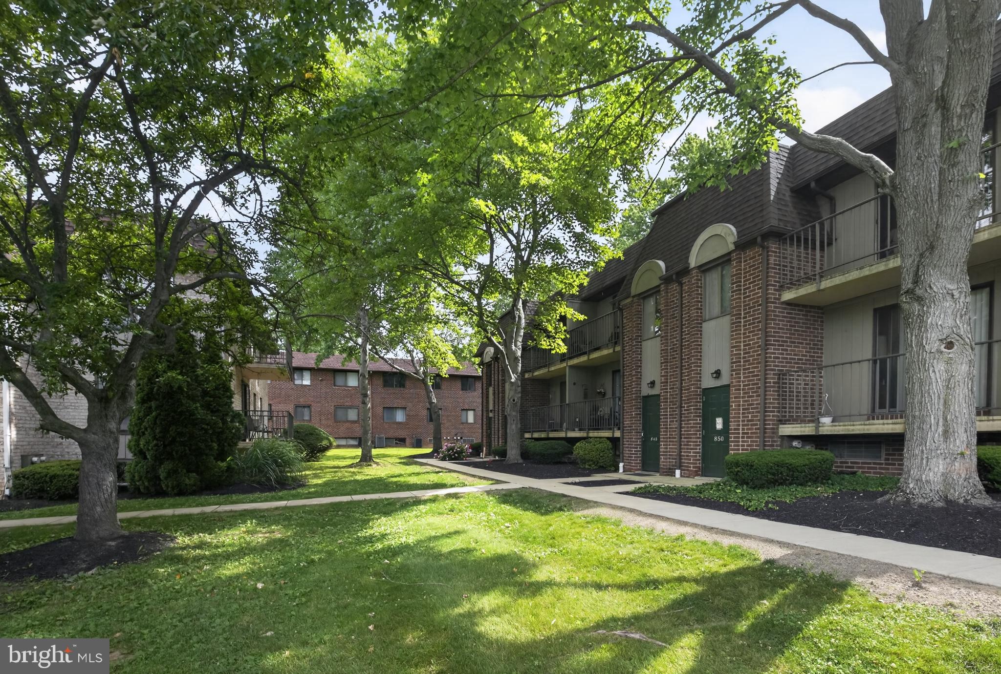 DANBURY VILLAGE - Residential