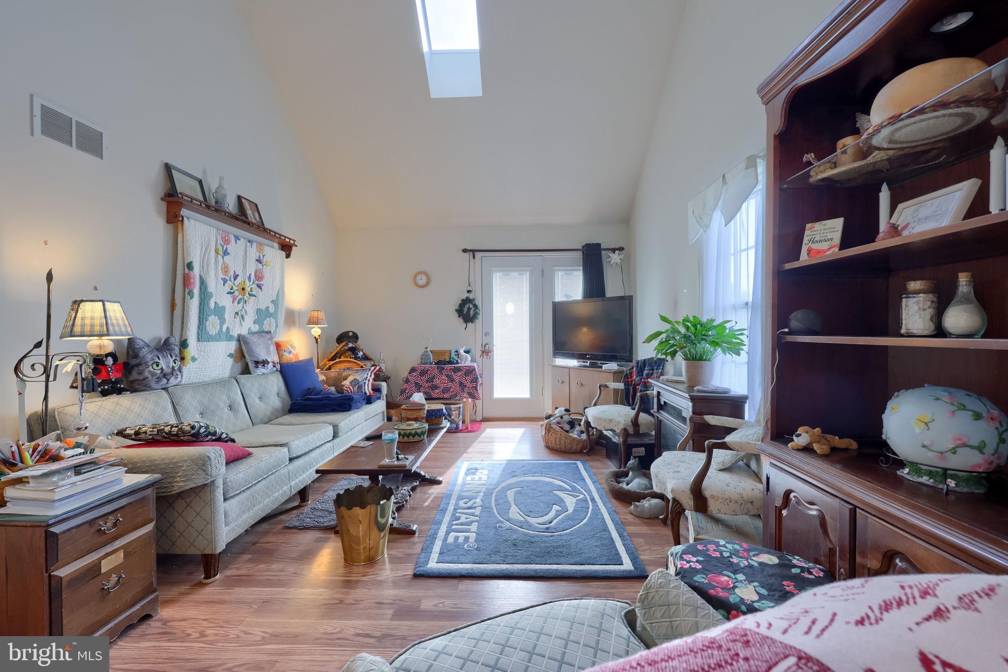 SUMMIT HILLS - Residential