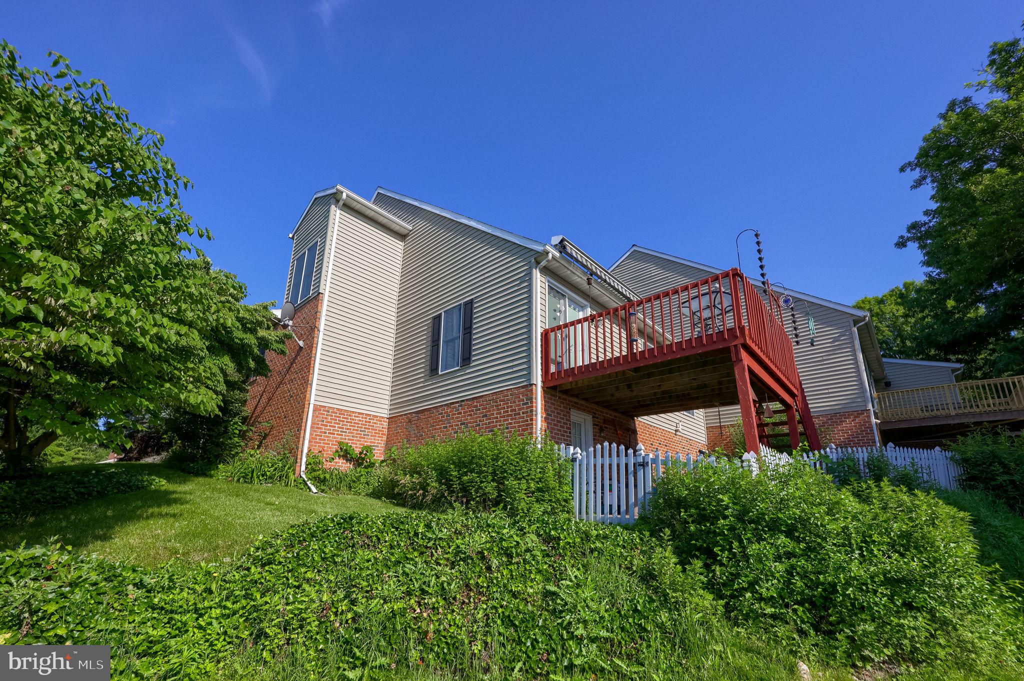 SUMMIT HILLS - Residential