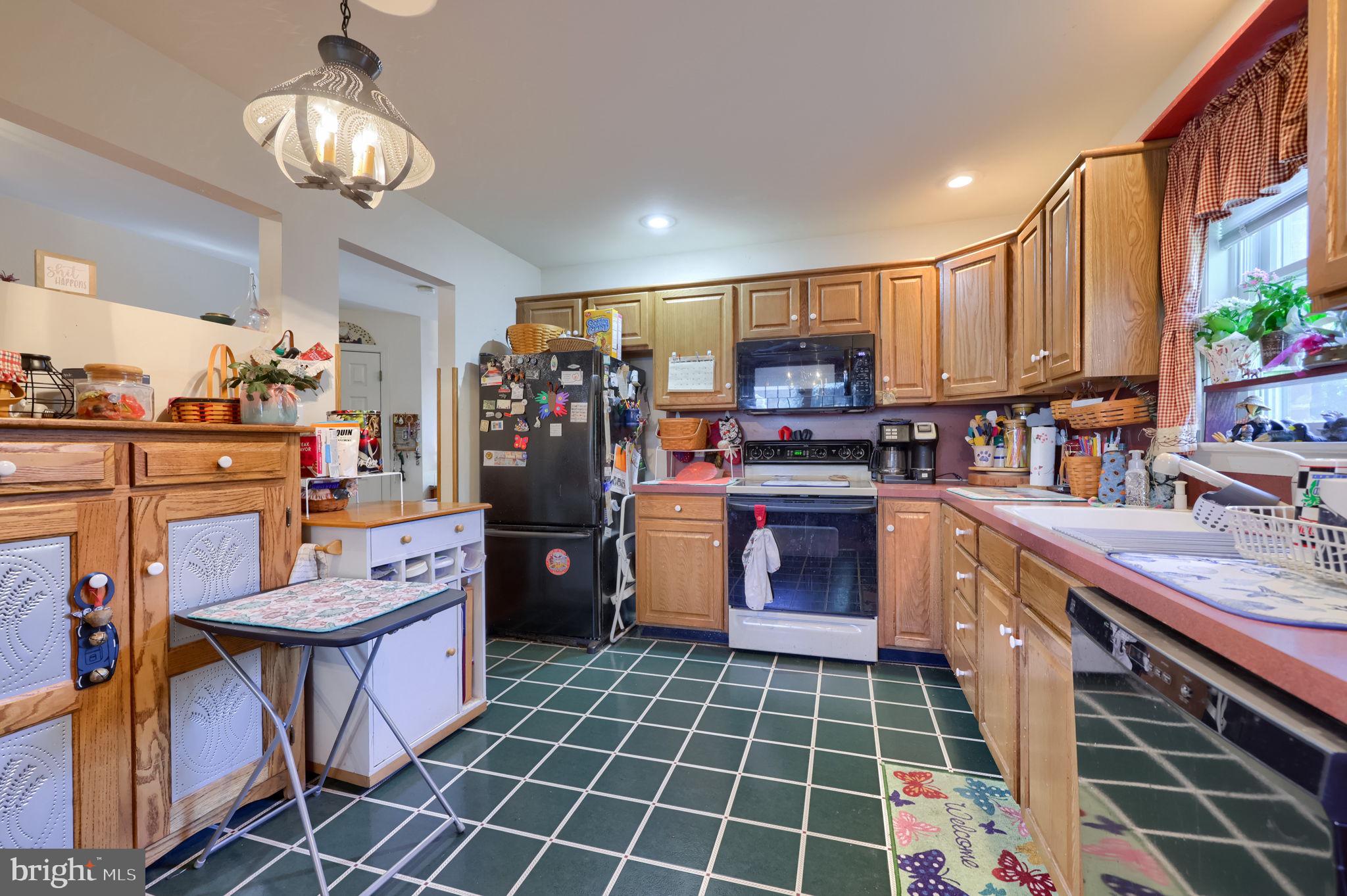 SUMMIT HILLS - Residential