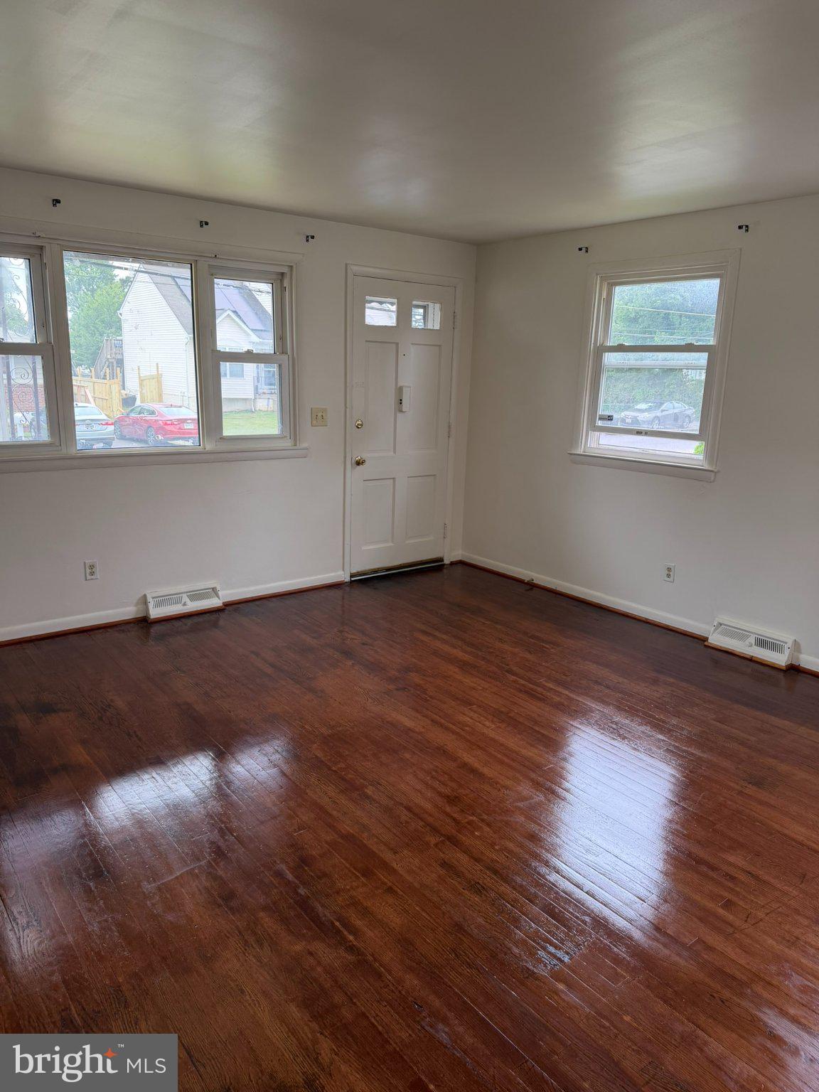 CATONSVILLE MANOR - Residential