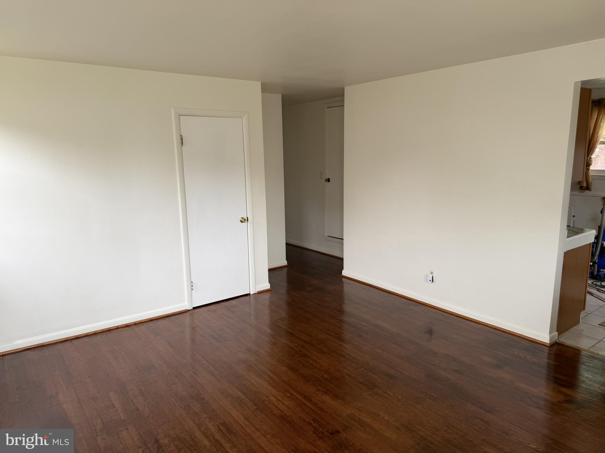 CATONSVILLE MANOR - Residential