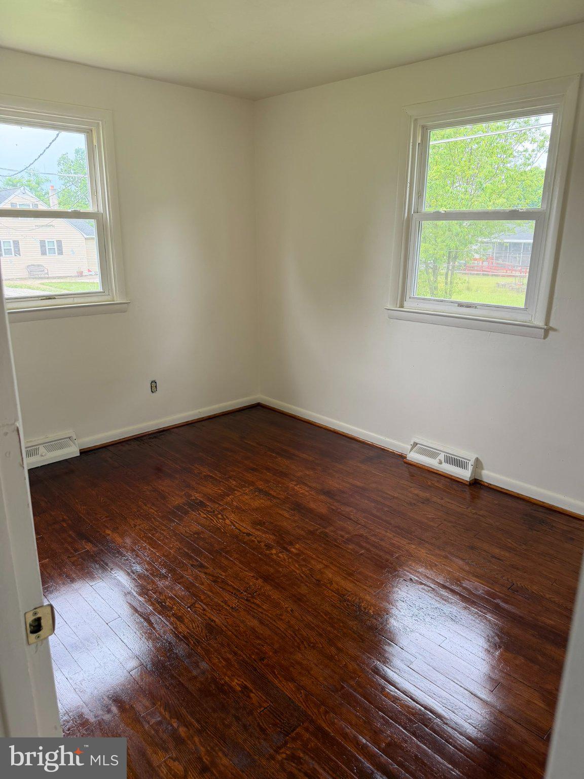 CATONSVILLE MANOR - Residential