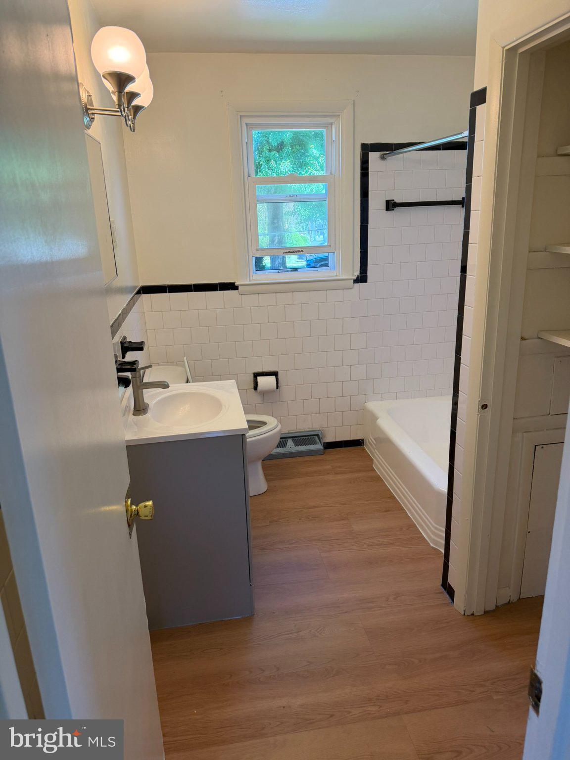 CATONSVILLE MANOR - Residential